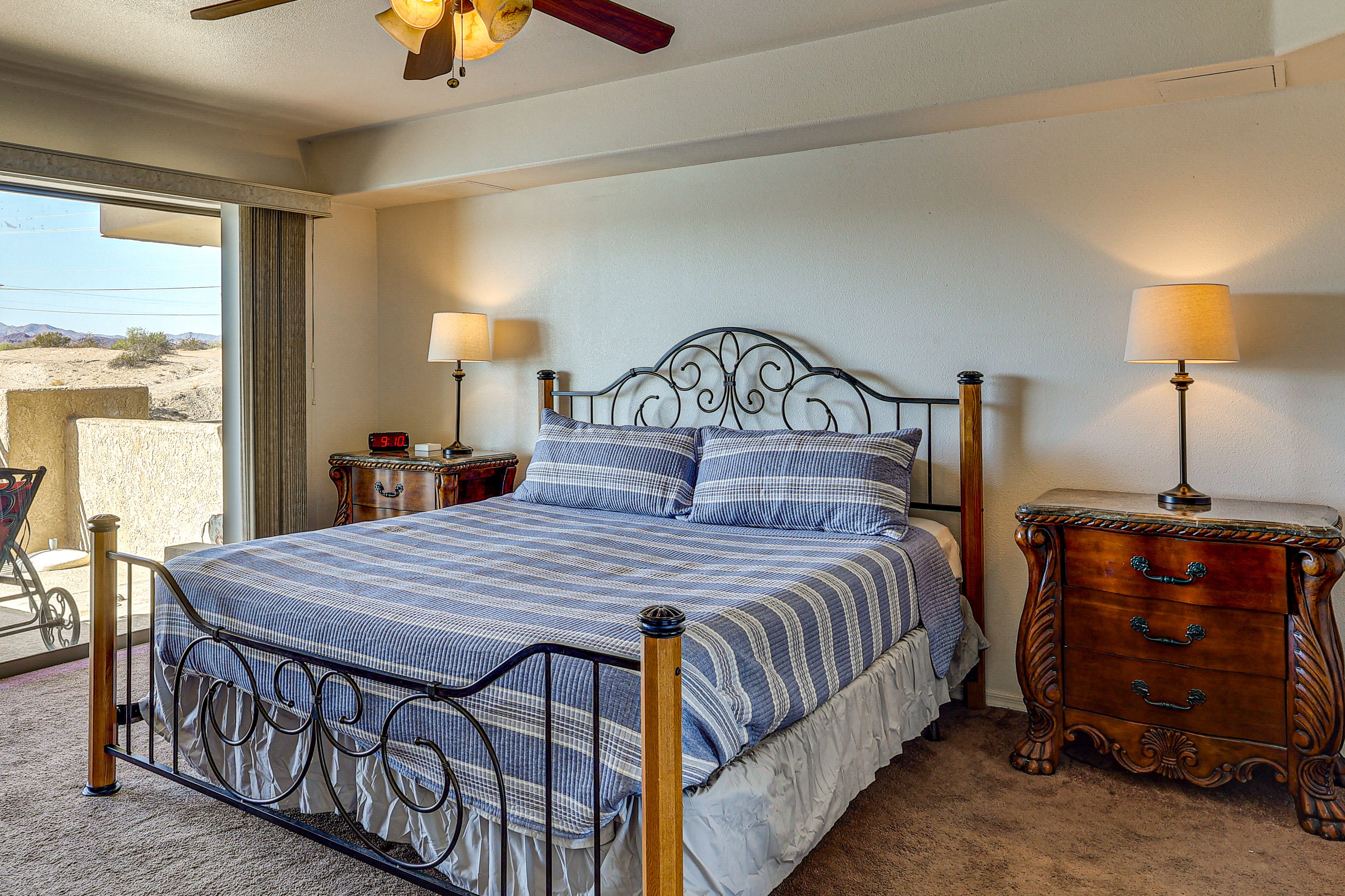 Bedroom | King Bed | En-Suite Bathroom