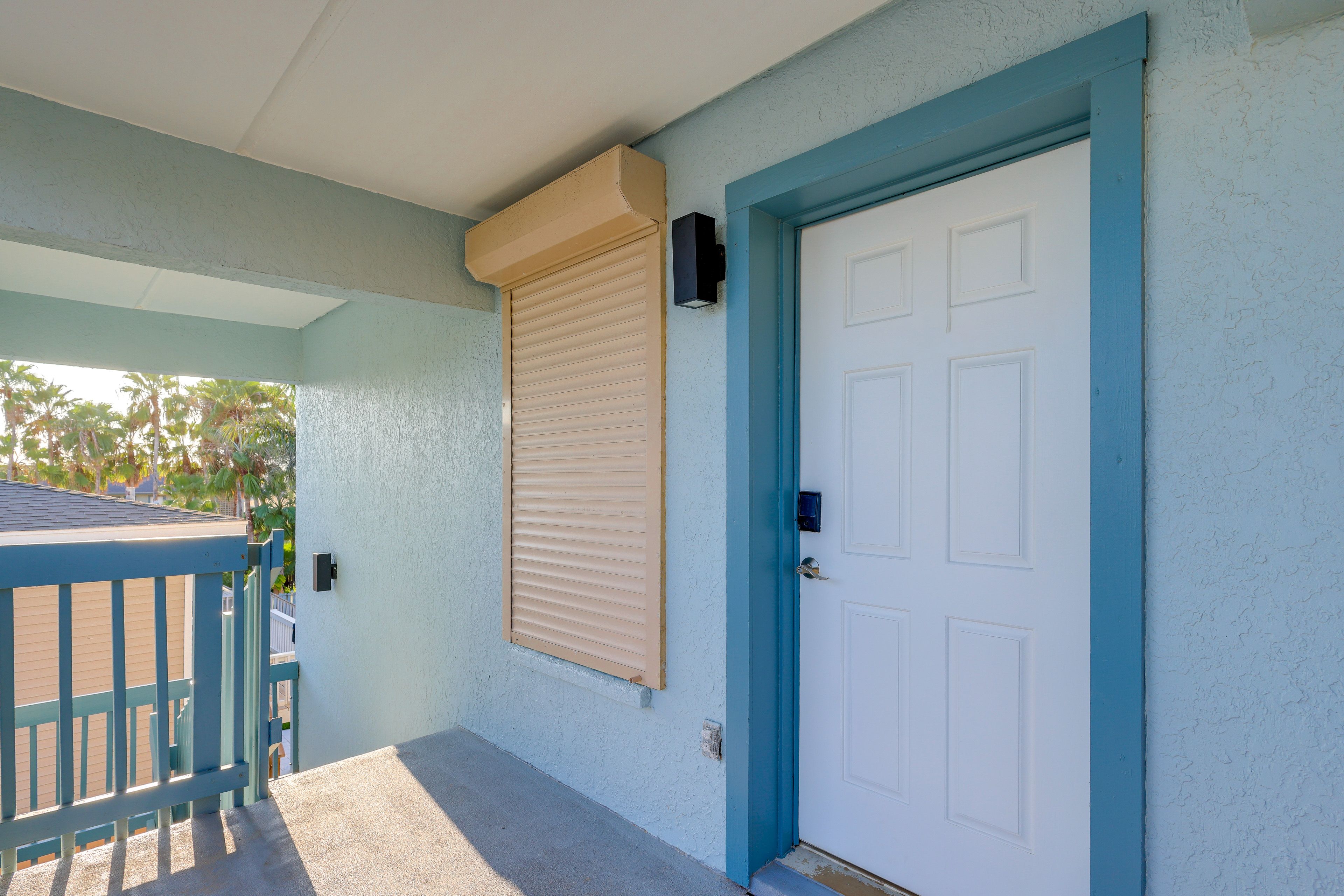 Private Entrance