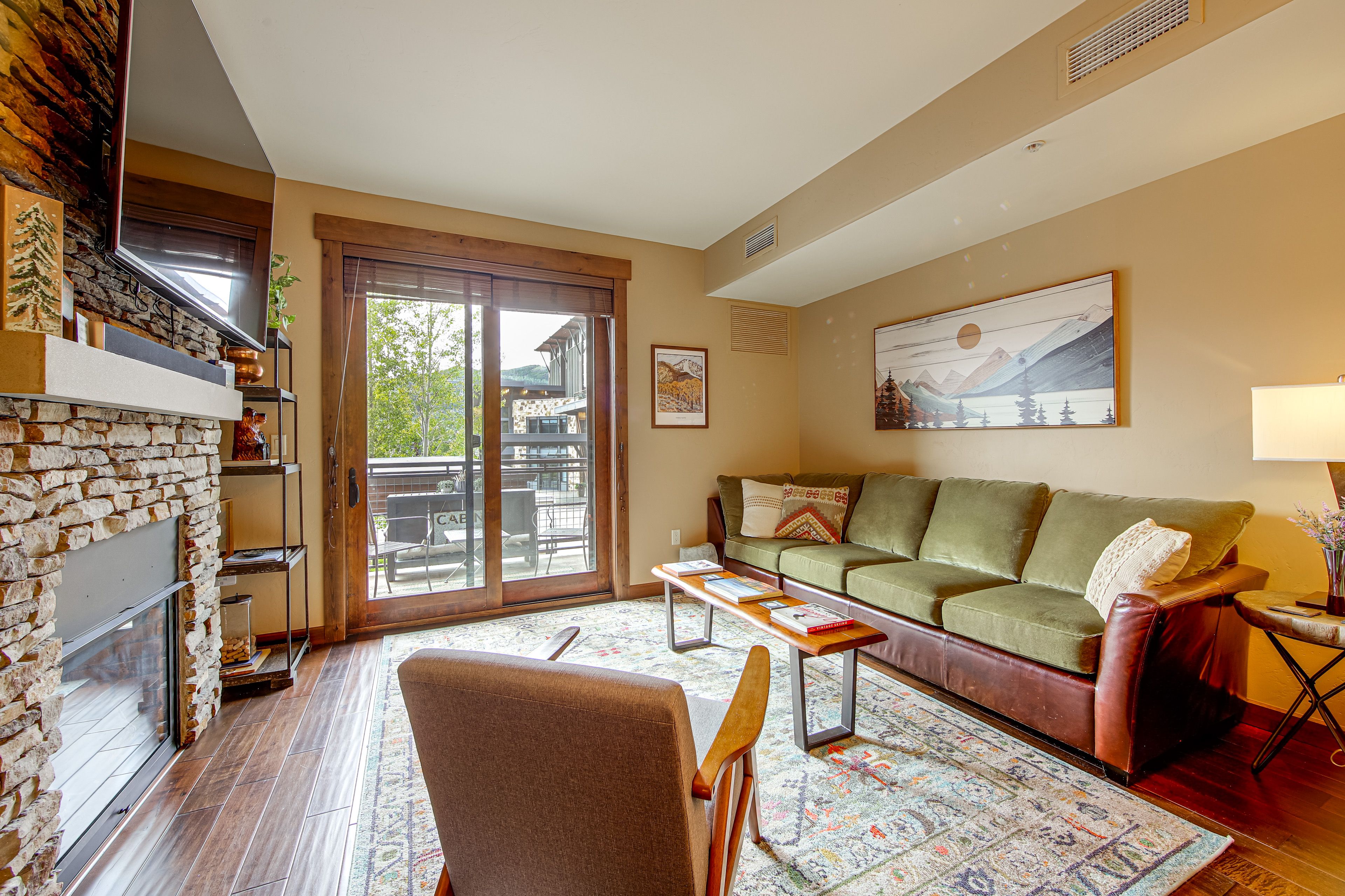 Living Room | Queen Sleeper Sofa