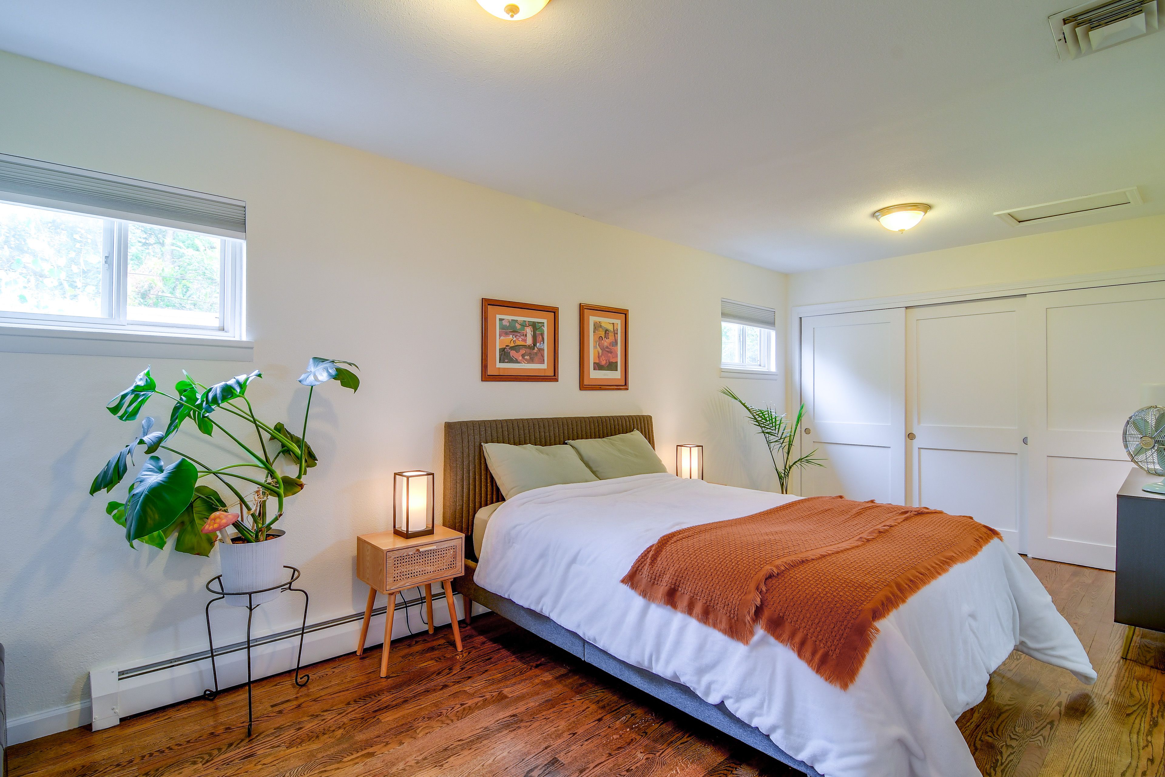 Bedroom 1 | Queen Bed