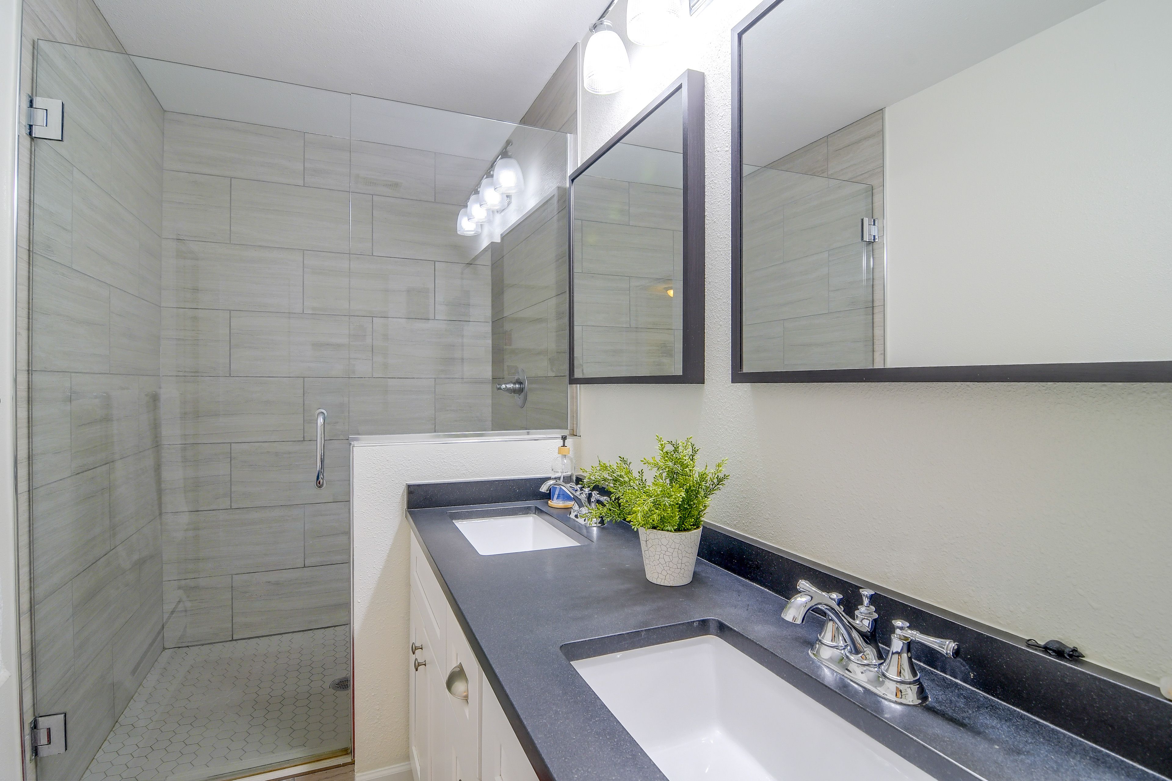 En-Suite Bathroom