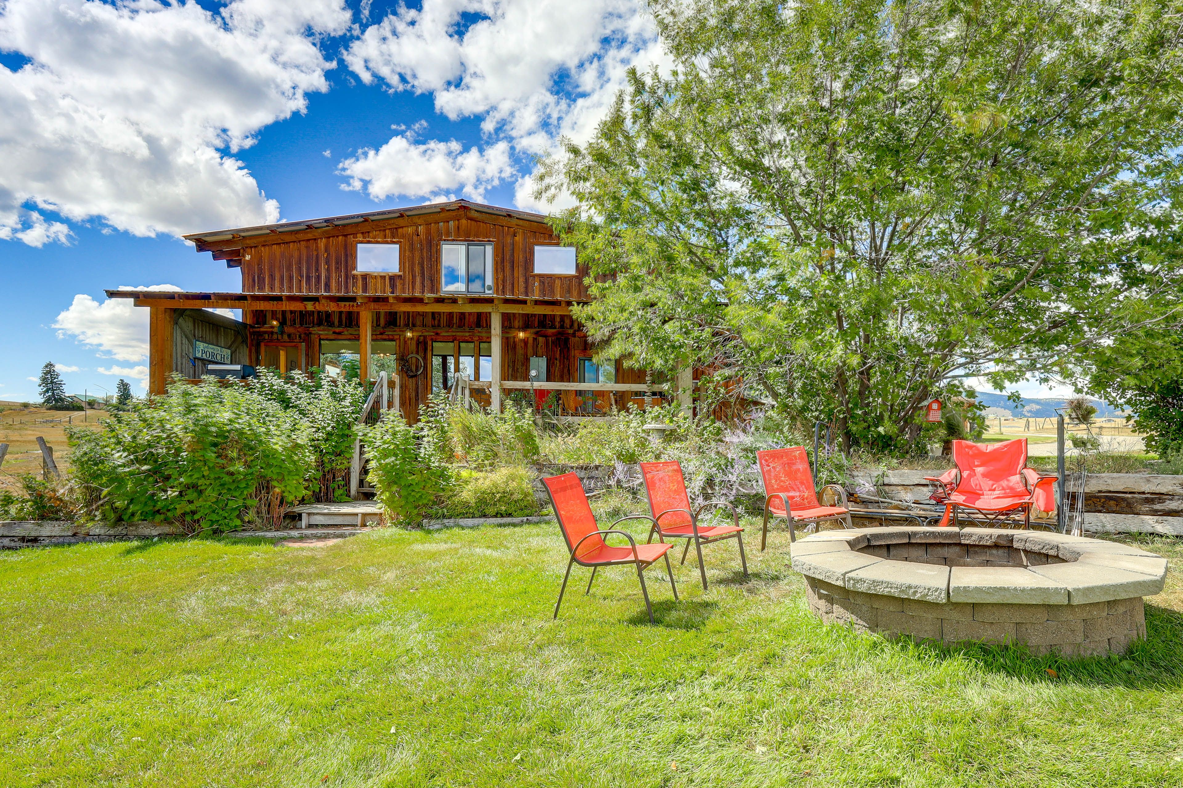Helena Vacation Rental | 1BR | 1.5BA | 1,500 Sq Ft