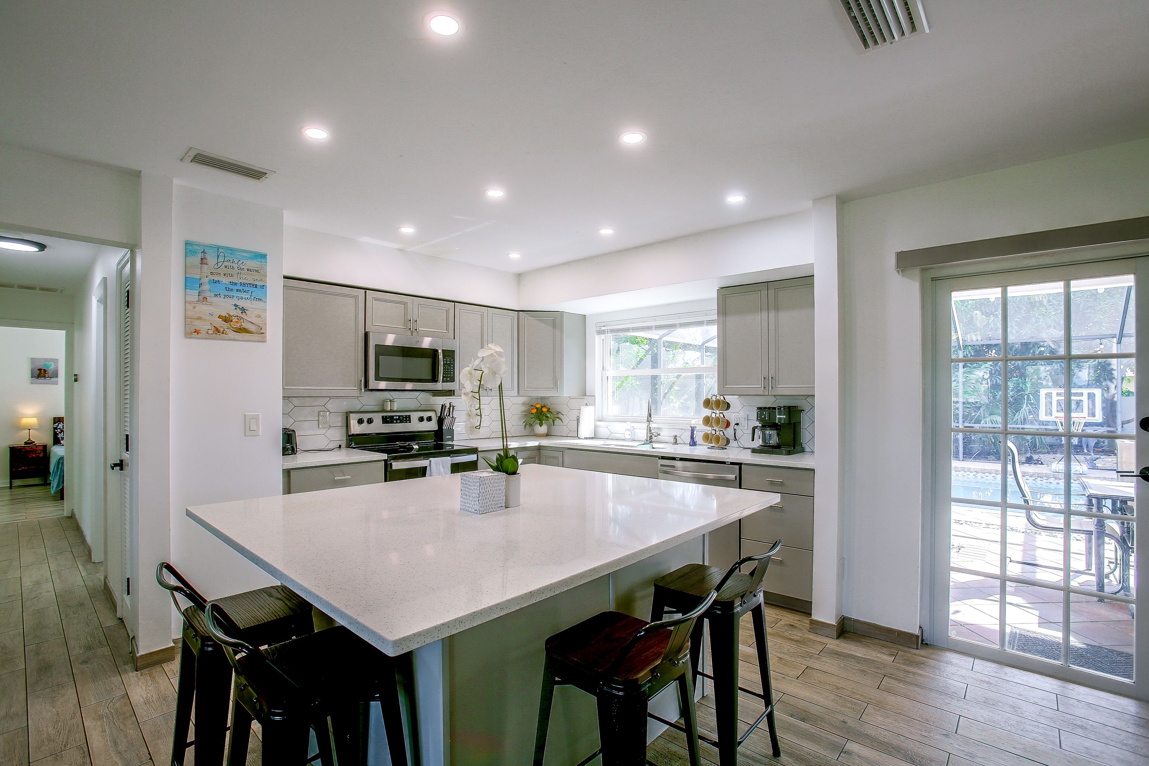 Kitchen | Dishwasher