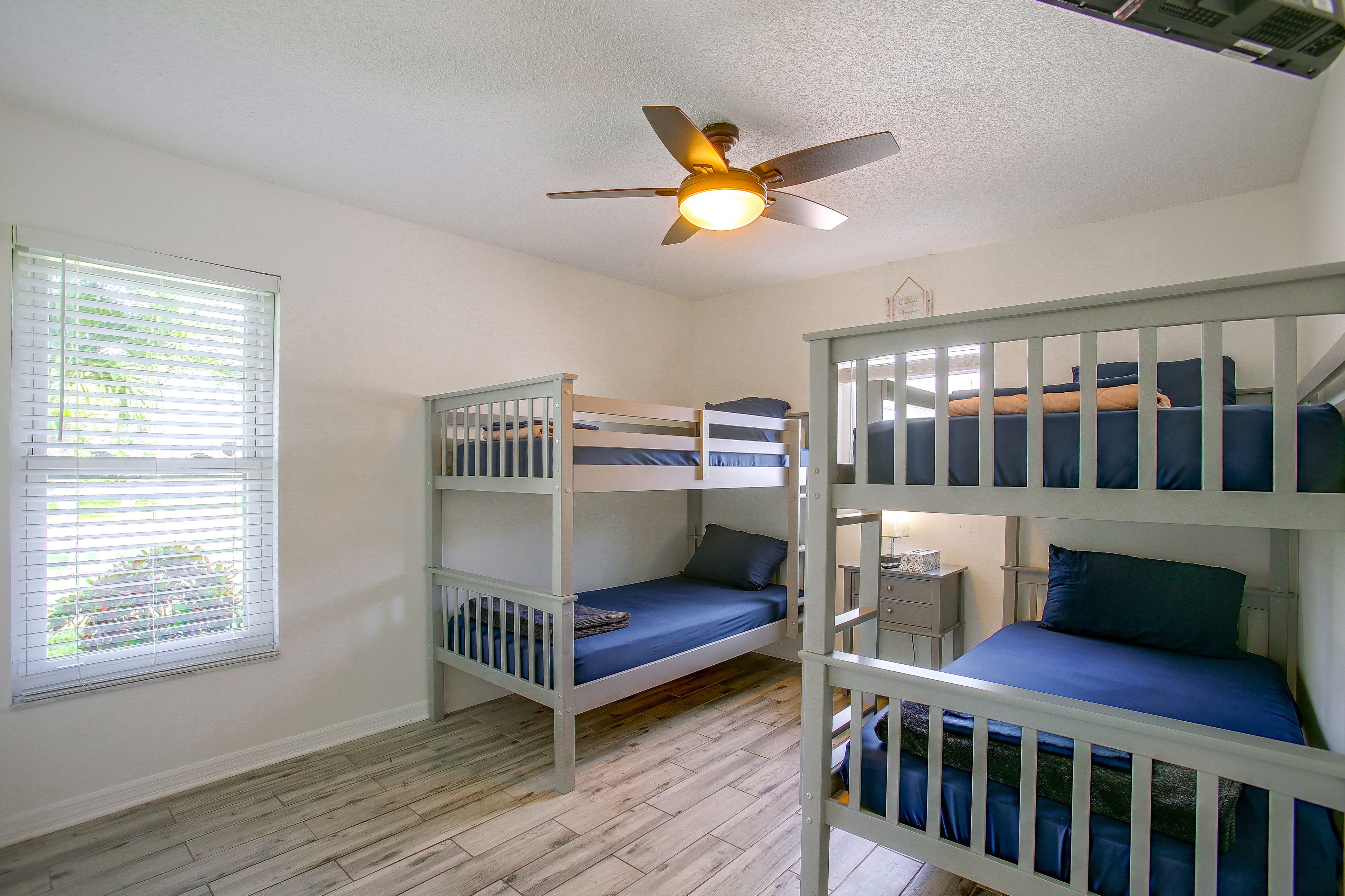 Bedroom | 2 Twin Bunk Beds
