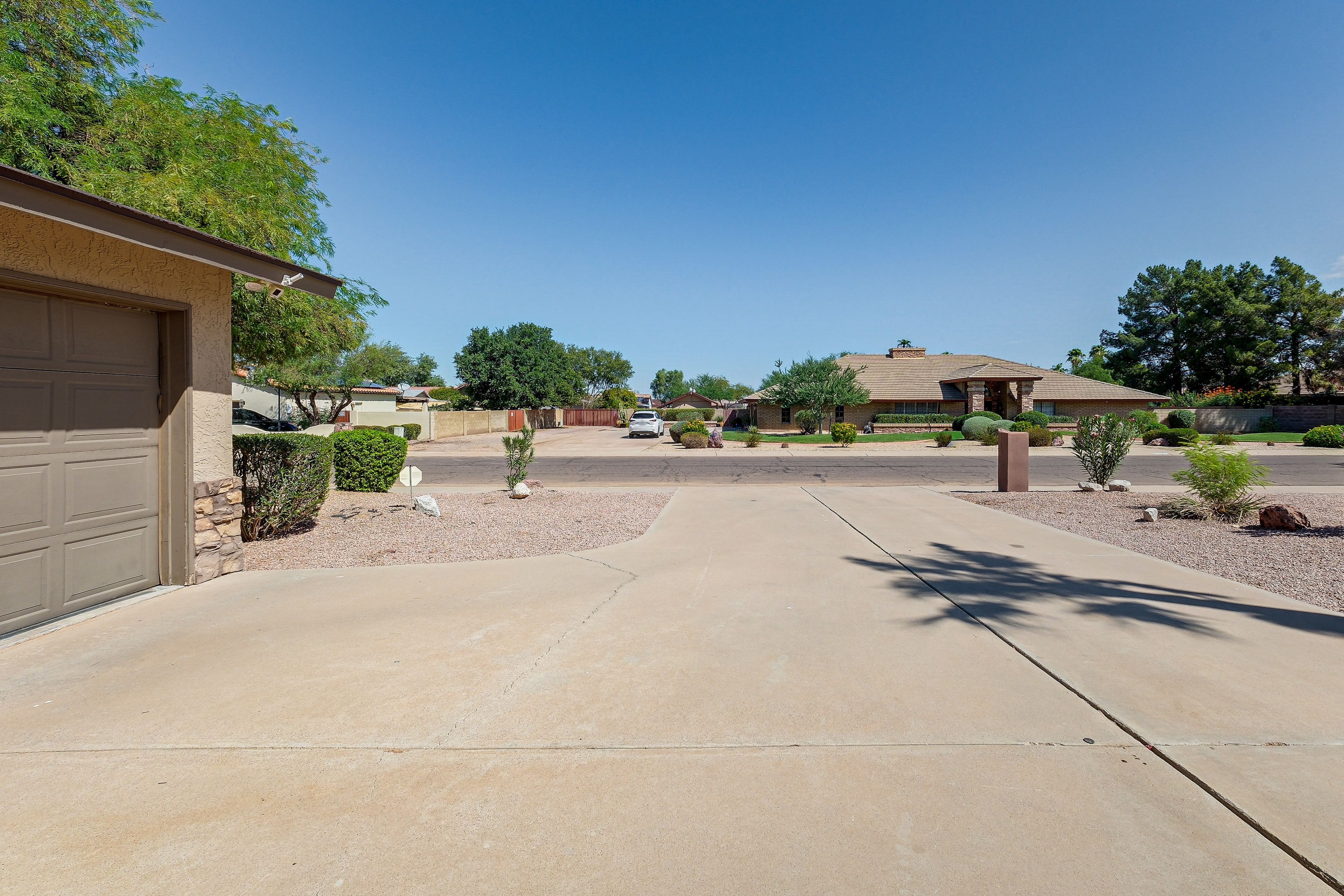 Parking | Garage (2 Vehicles) | Driveway (4 Vehicles)