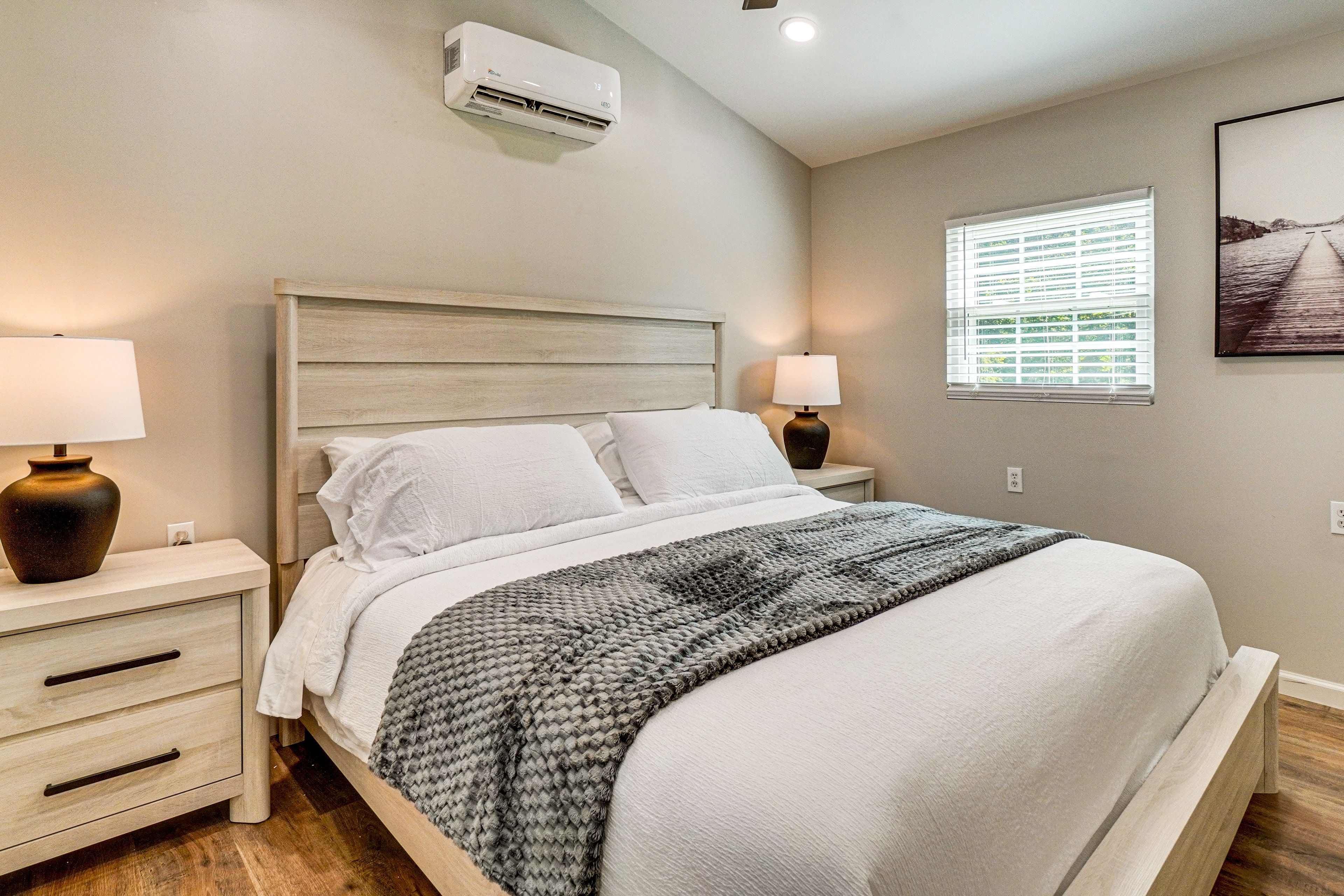Bedroom | King Bed