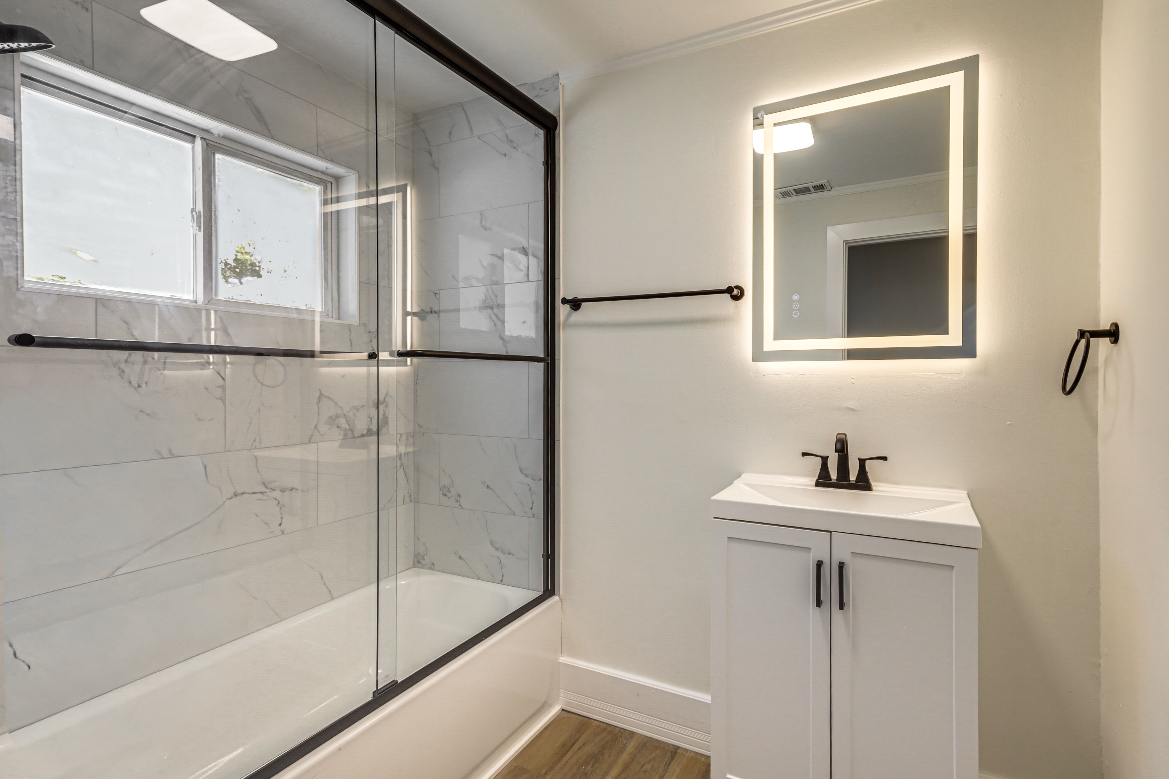 Full Bathroom