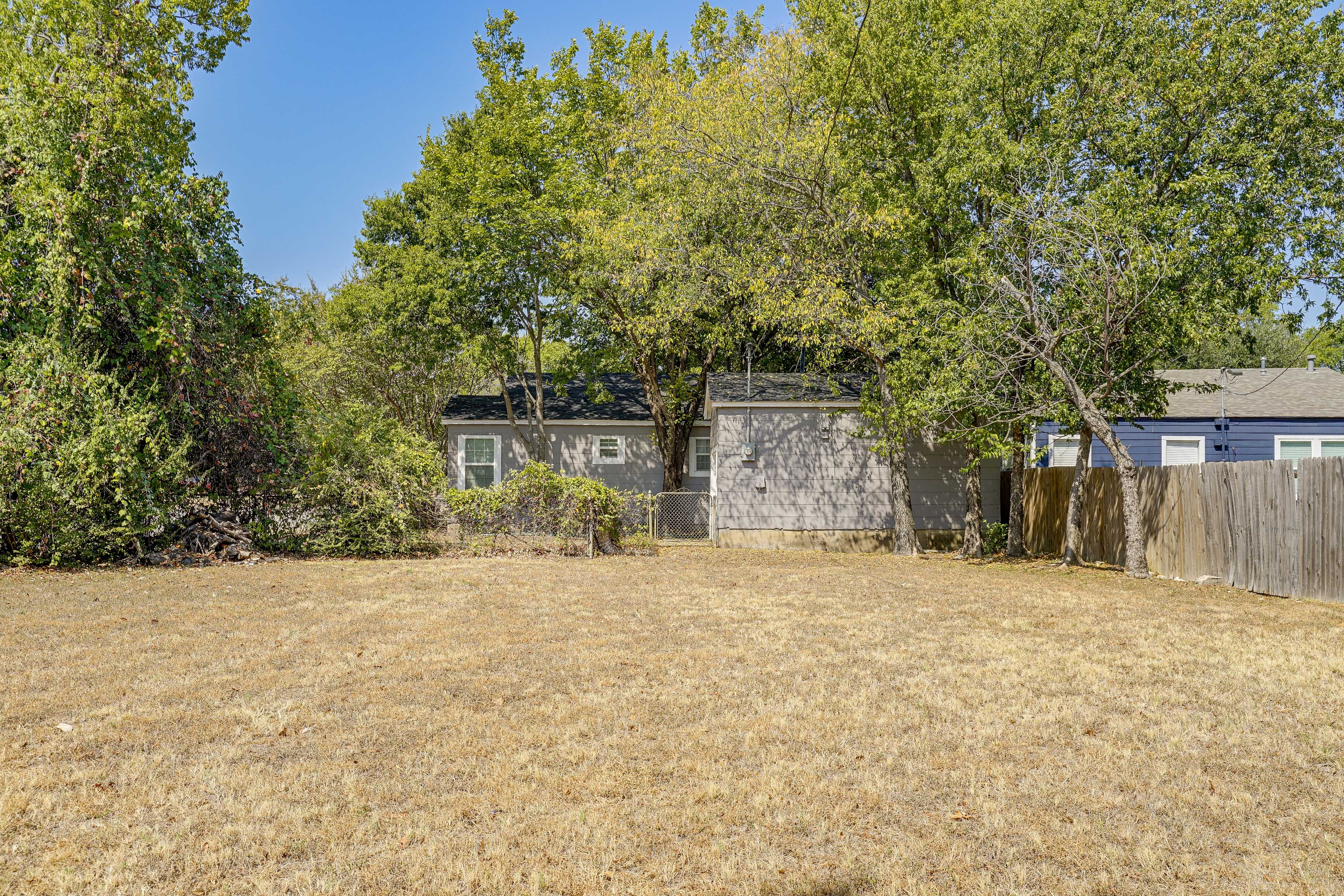 Spacious Yard