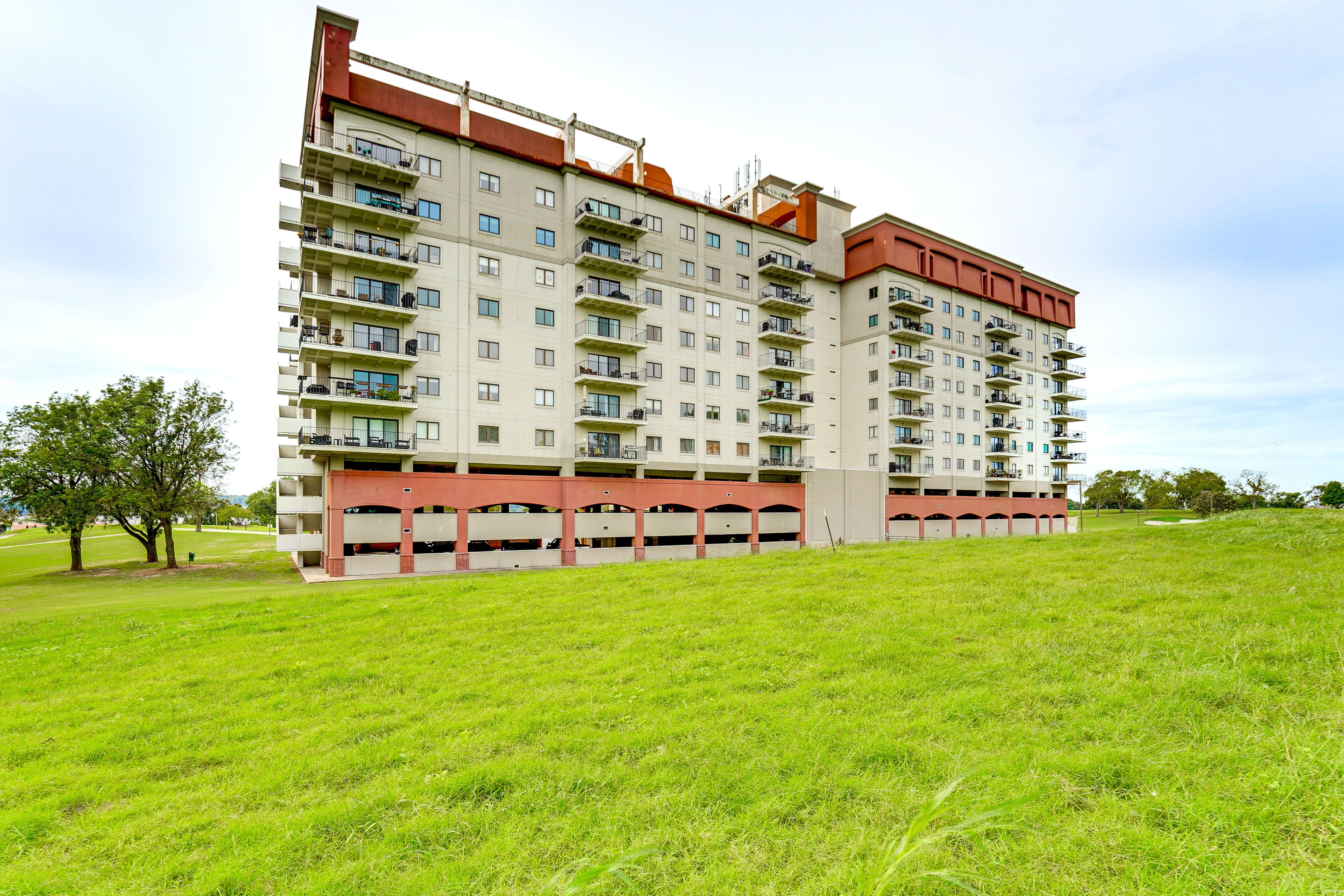 Exterior | Golf Course Views