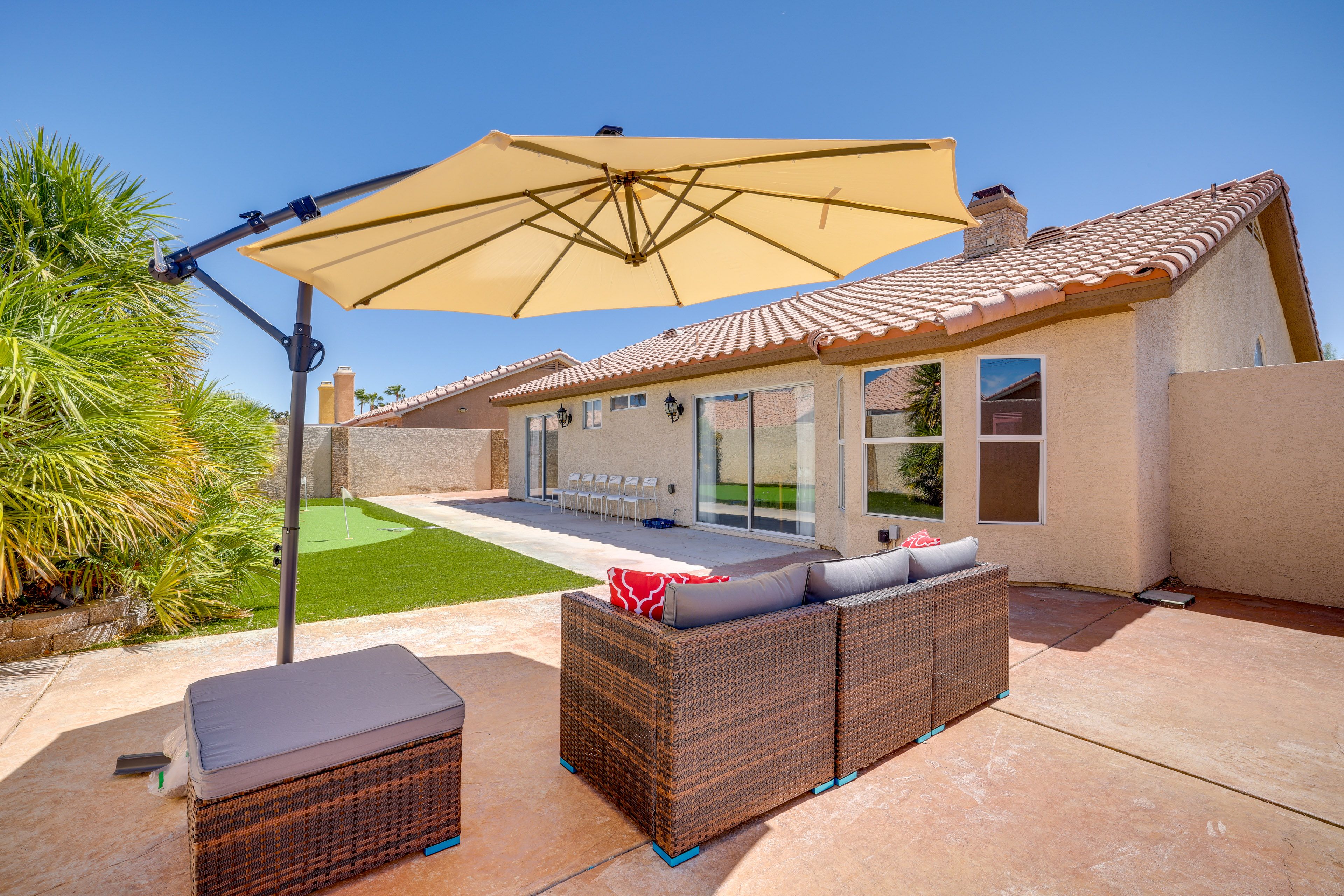 Private Patio | Gas Grill