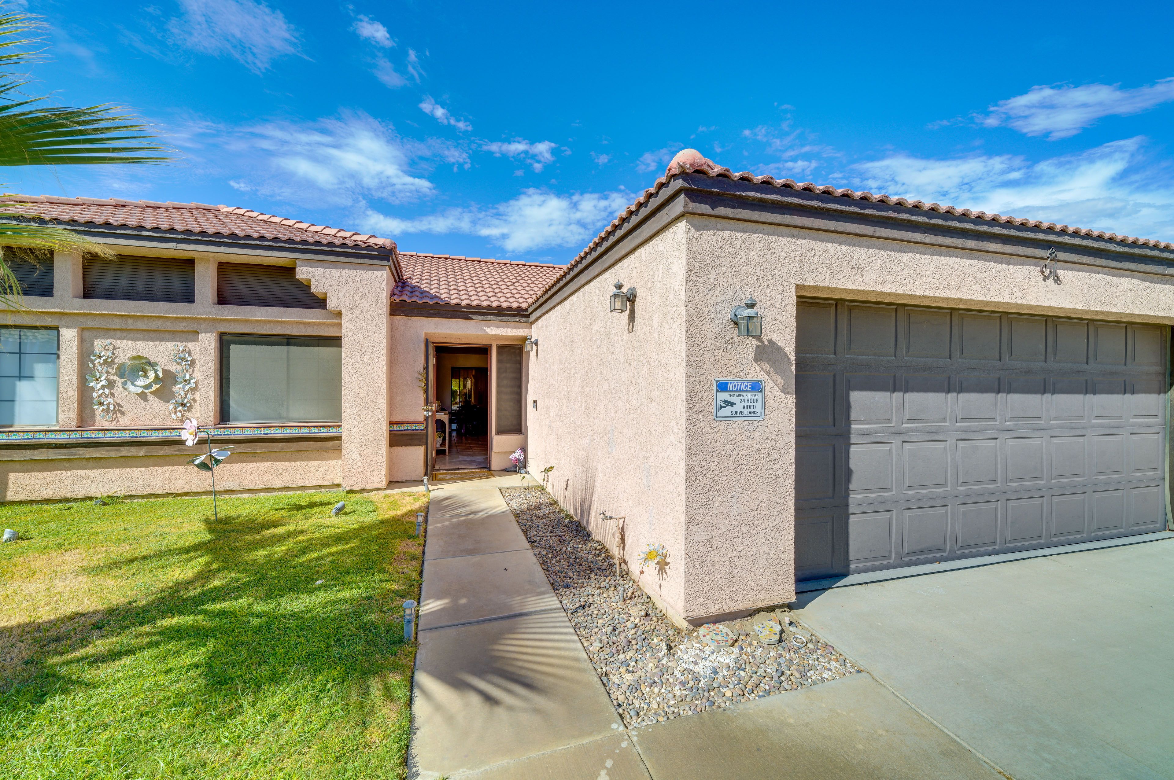 Front Exterior | Step-Free Entry | Driveway Parking (4 Vehicles)
