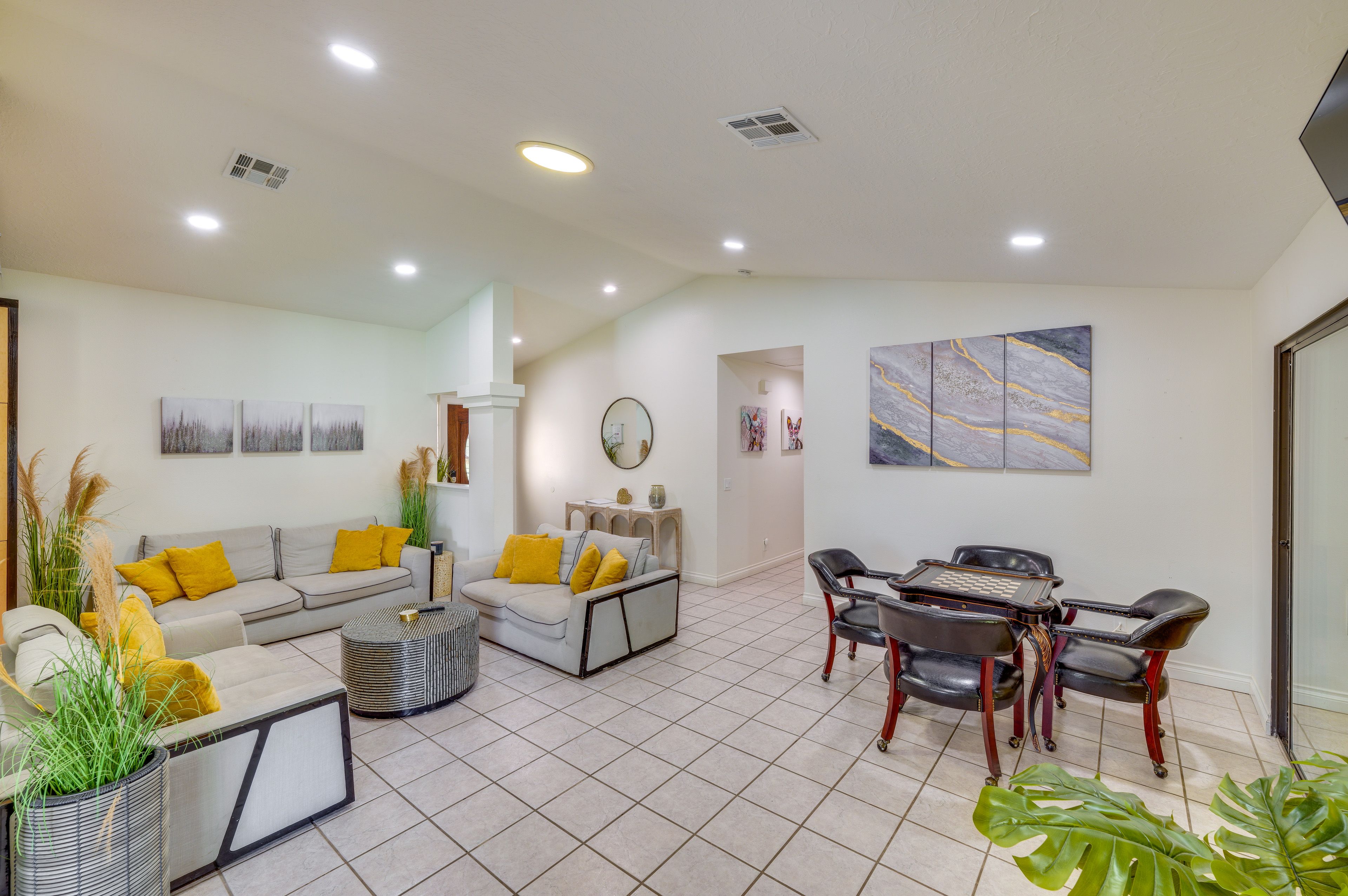 Living Room | Dining Area