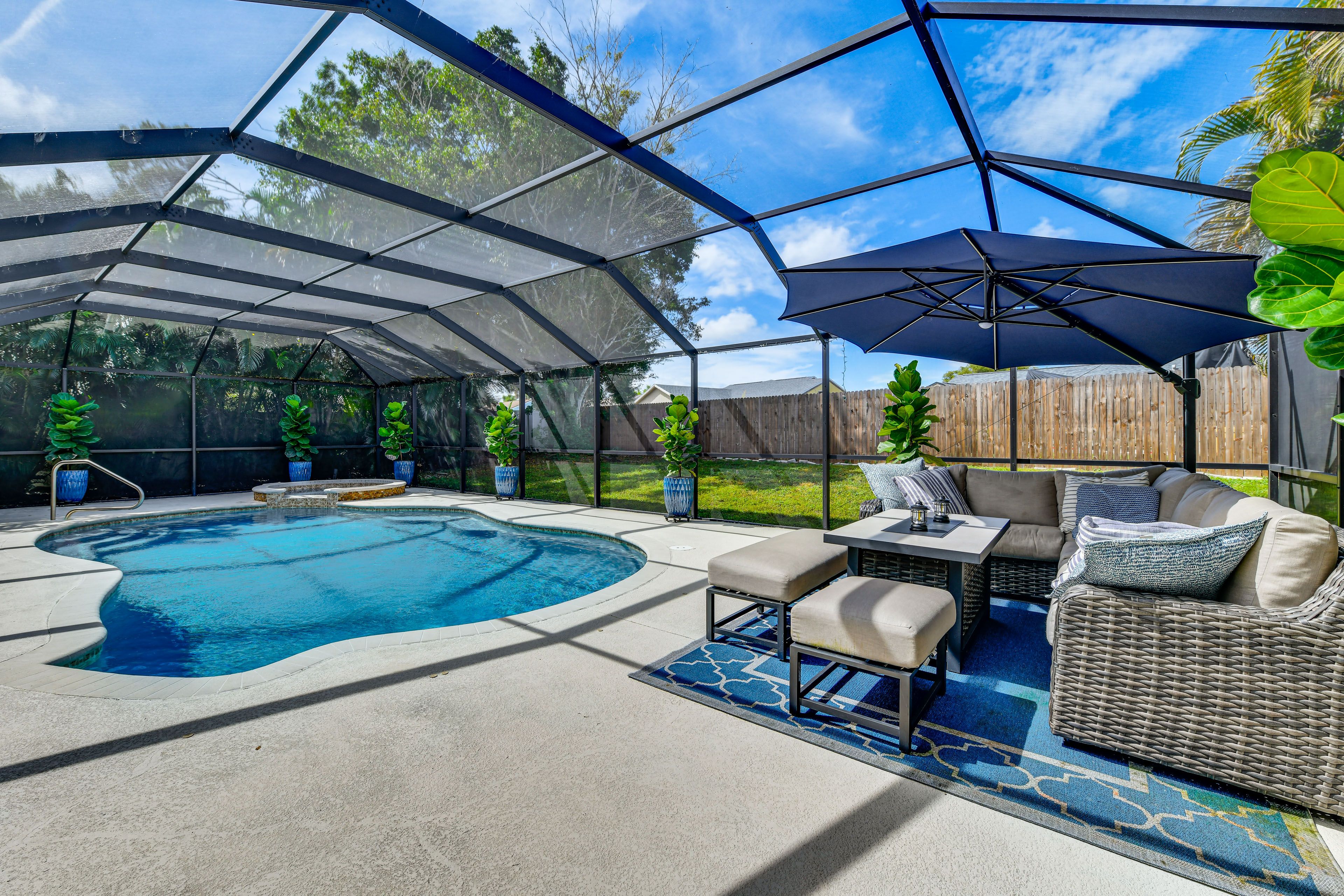 Palmetto Vacation Rental | 3BR | 2BA | 1,600 Sq Ft | 1 Step for Entry