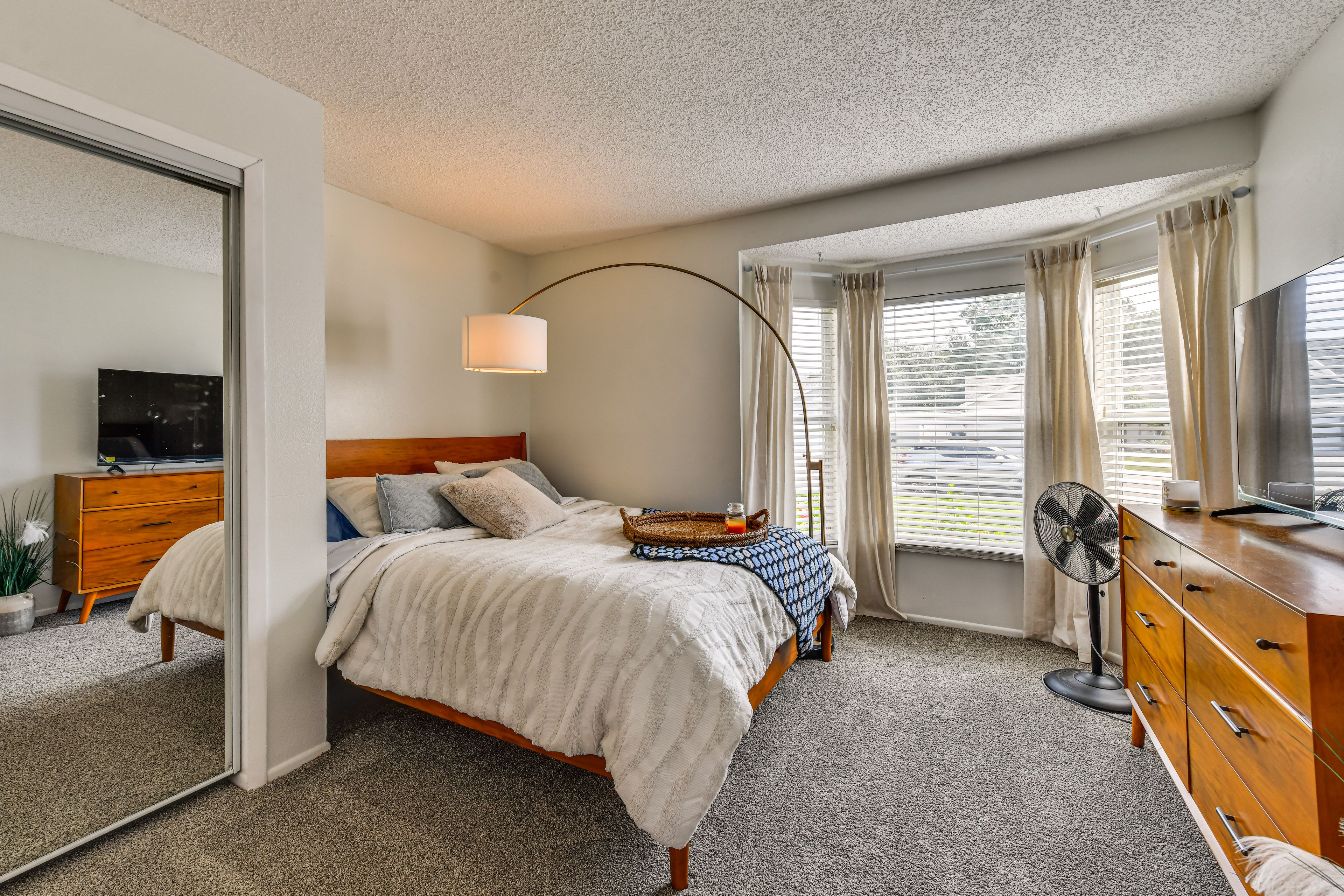 Bedroom 3 | Queen Bed