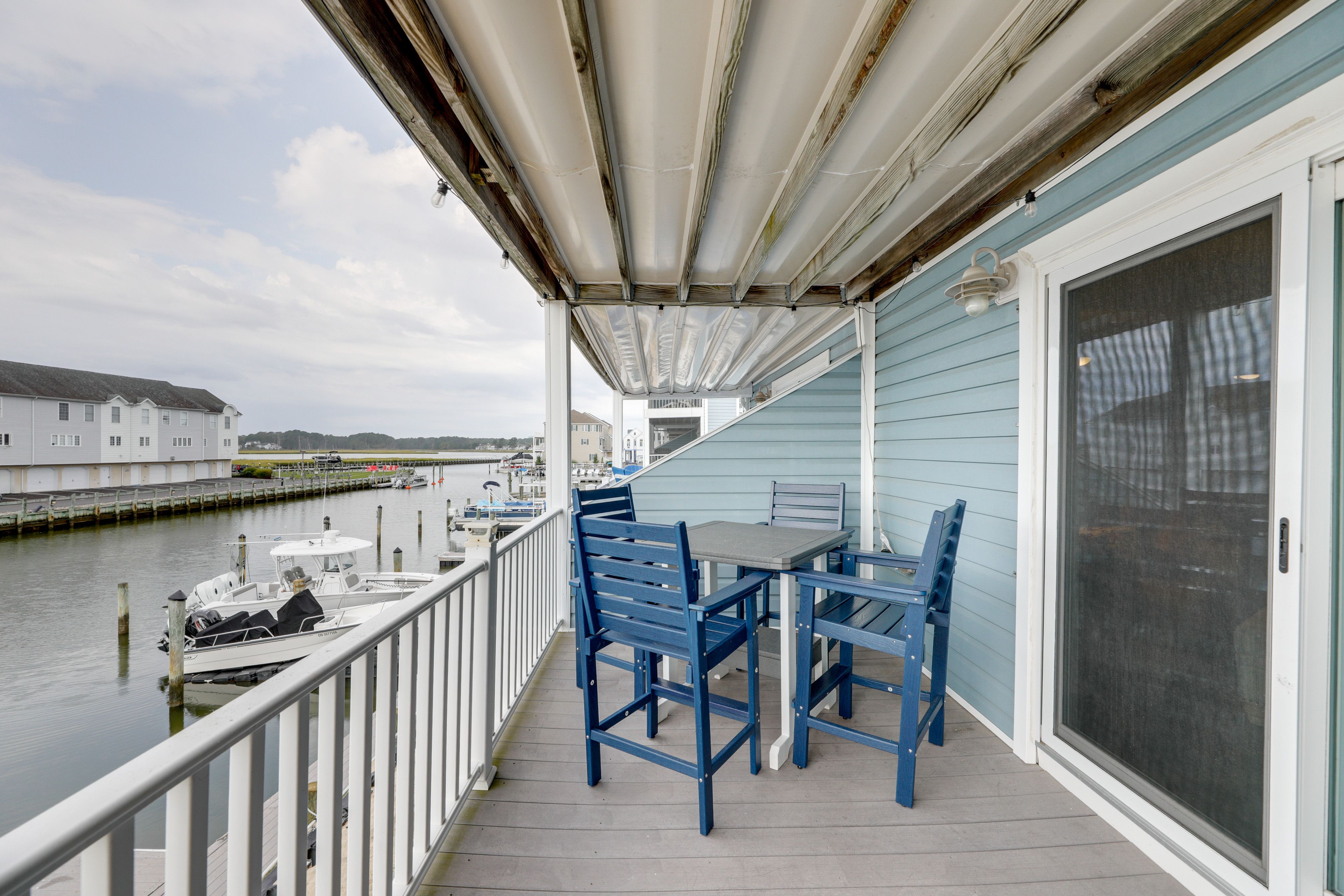 Private Deck