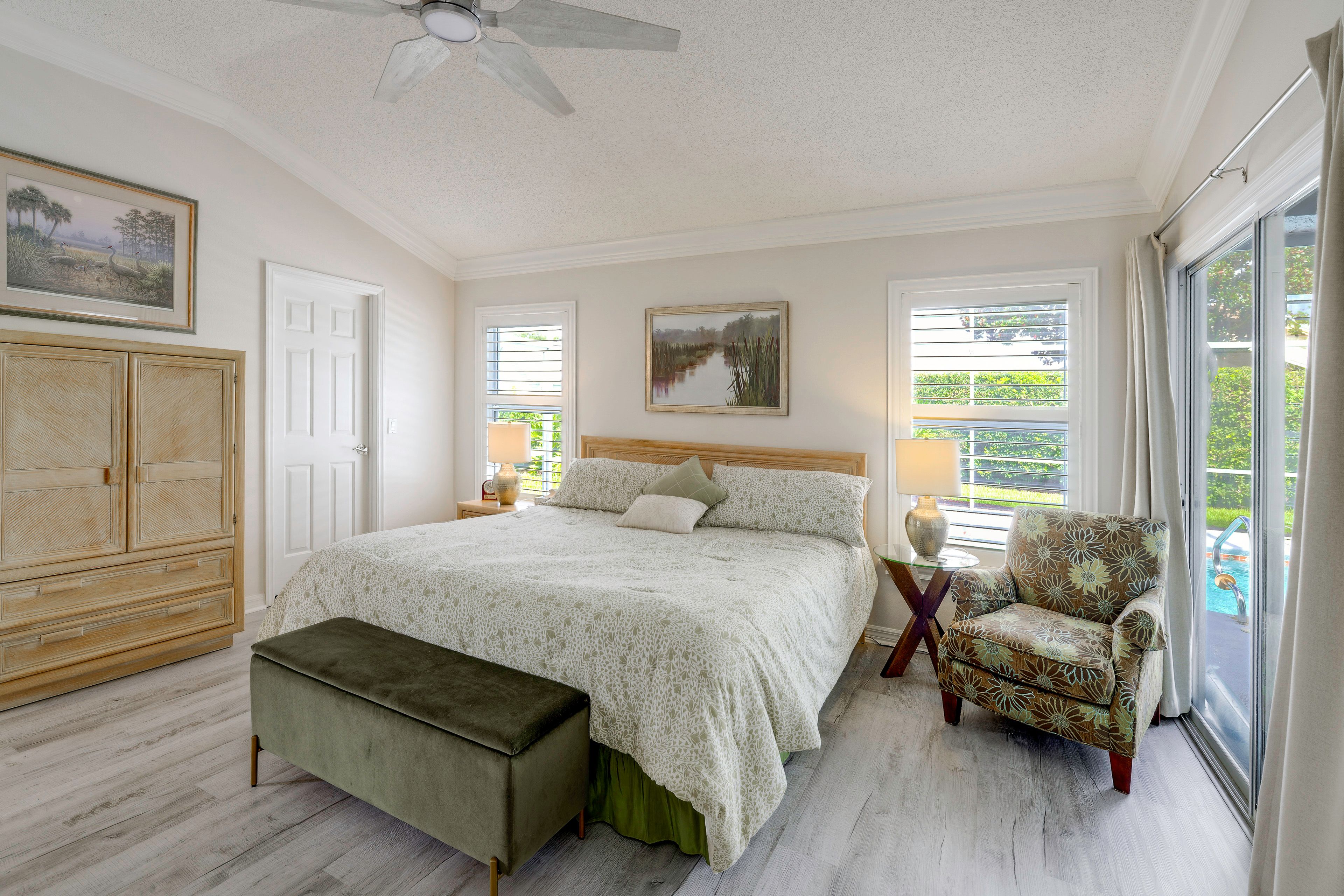 Bedroom 1 | King Bed