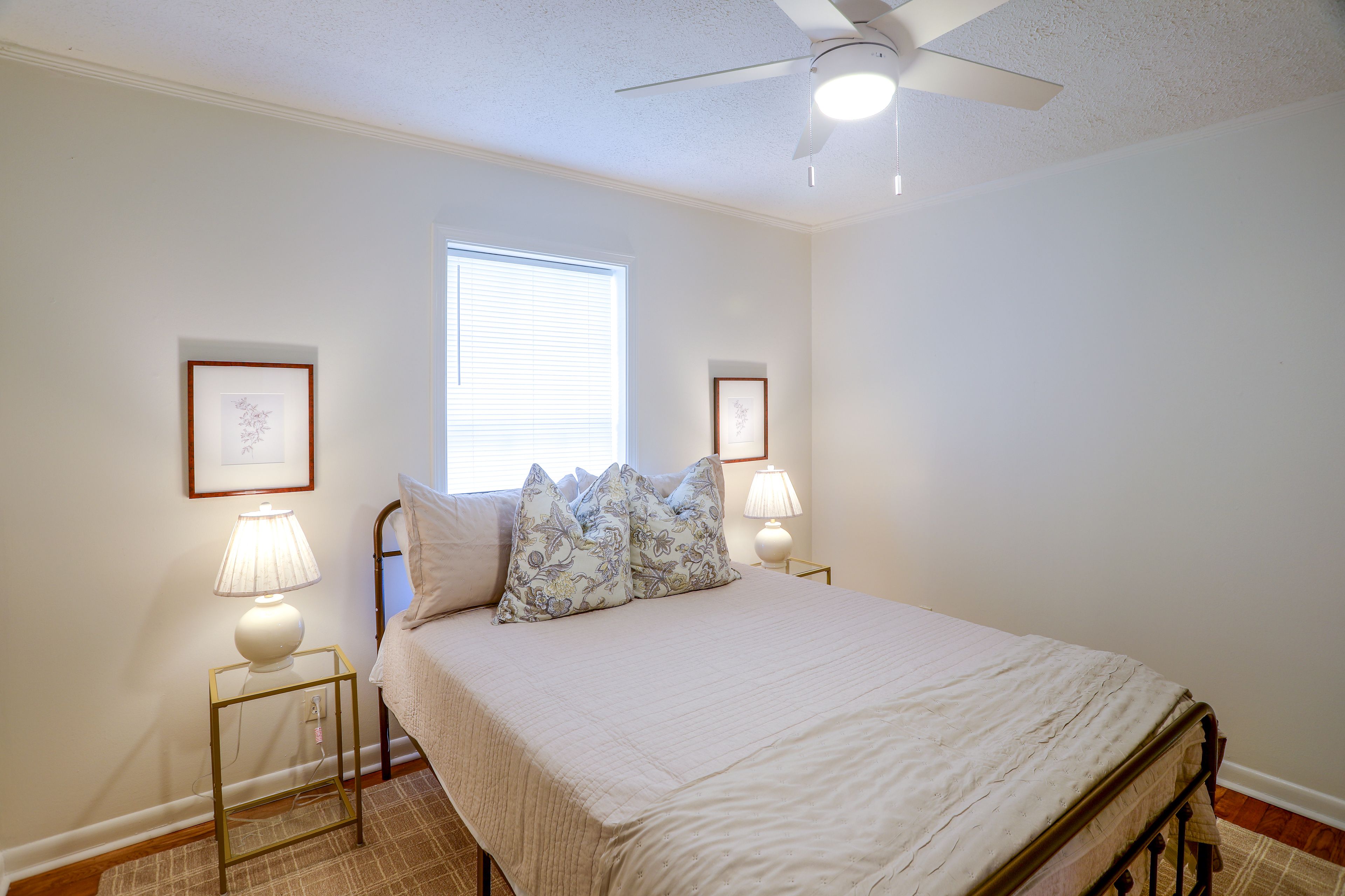 Bedroom 3 | Queen Bed
