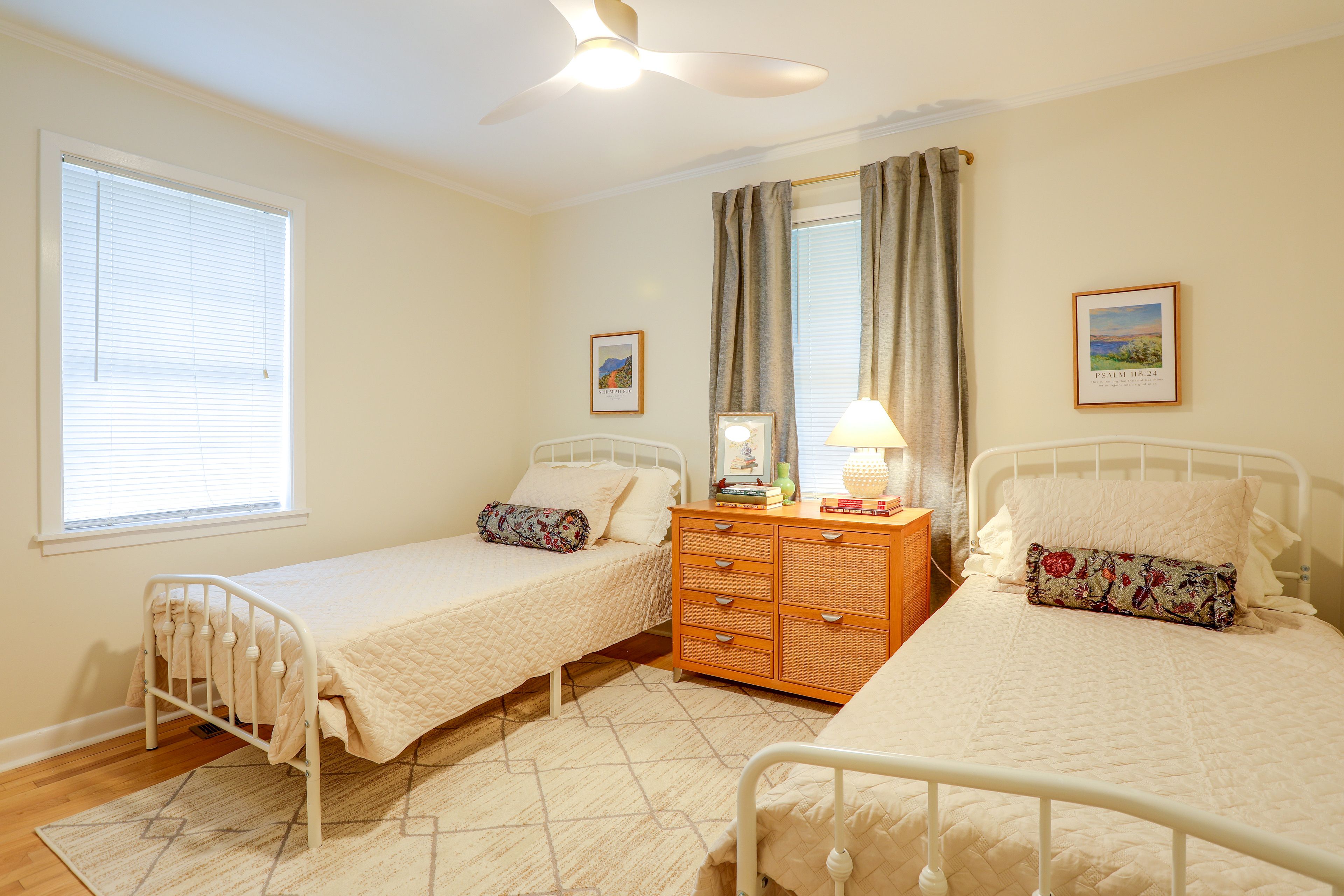 Bedroom 3 | 2 Twin Beds