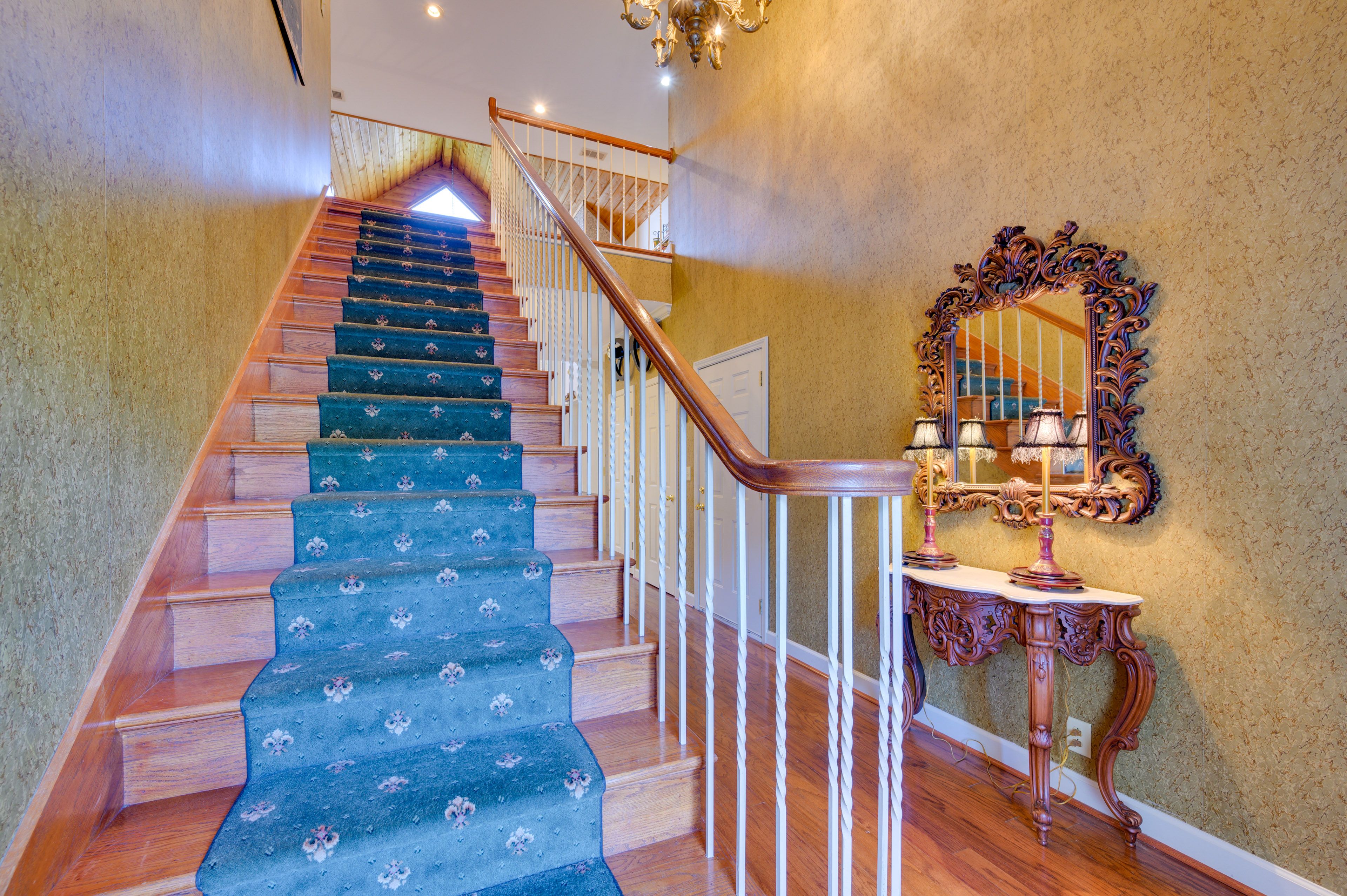 Stairs | 1st Floor