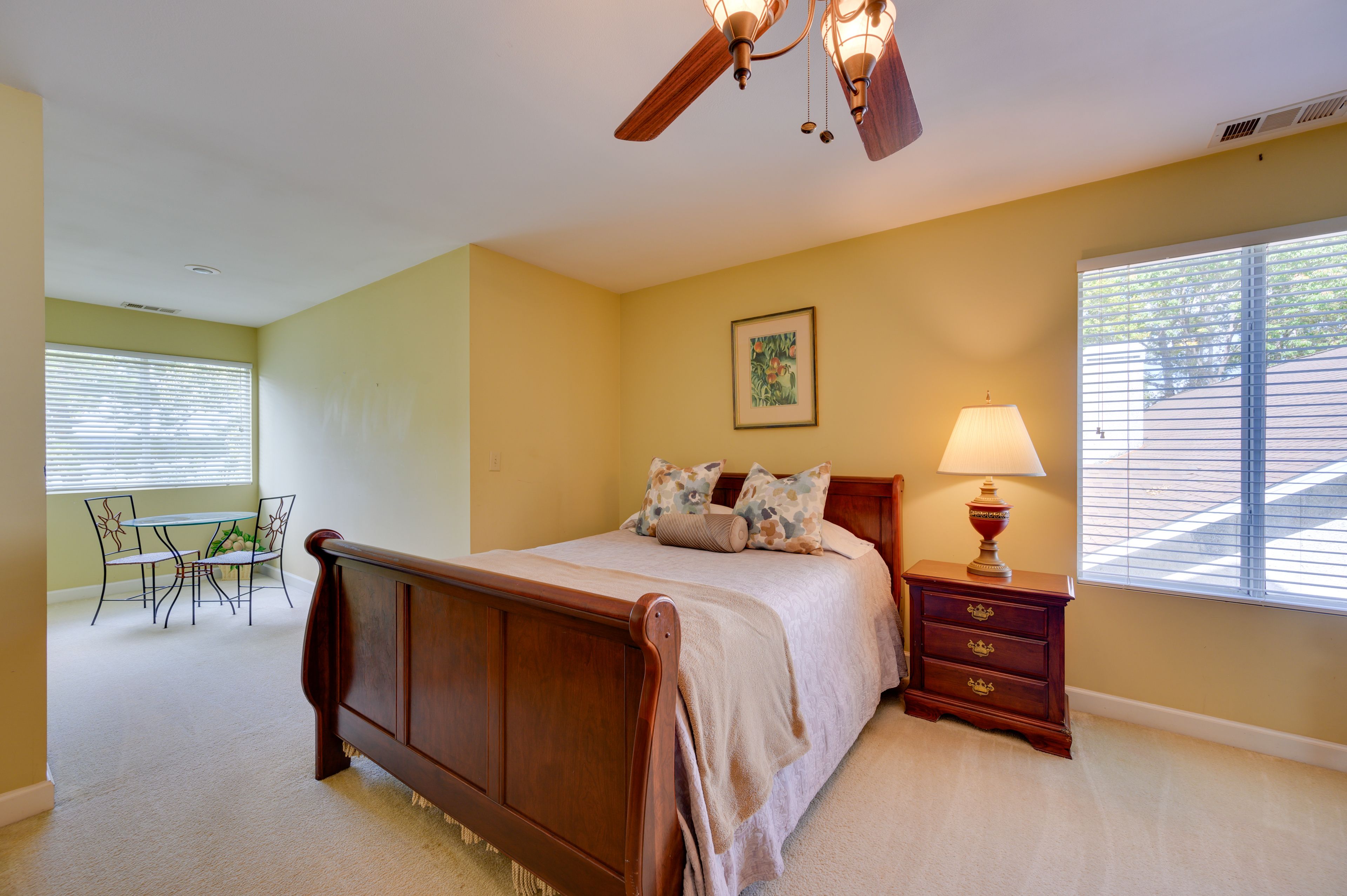 Bedroom | Queen Bed | 2nd Floor