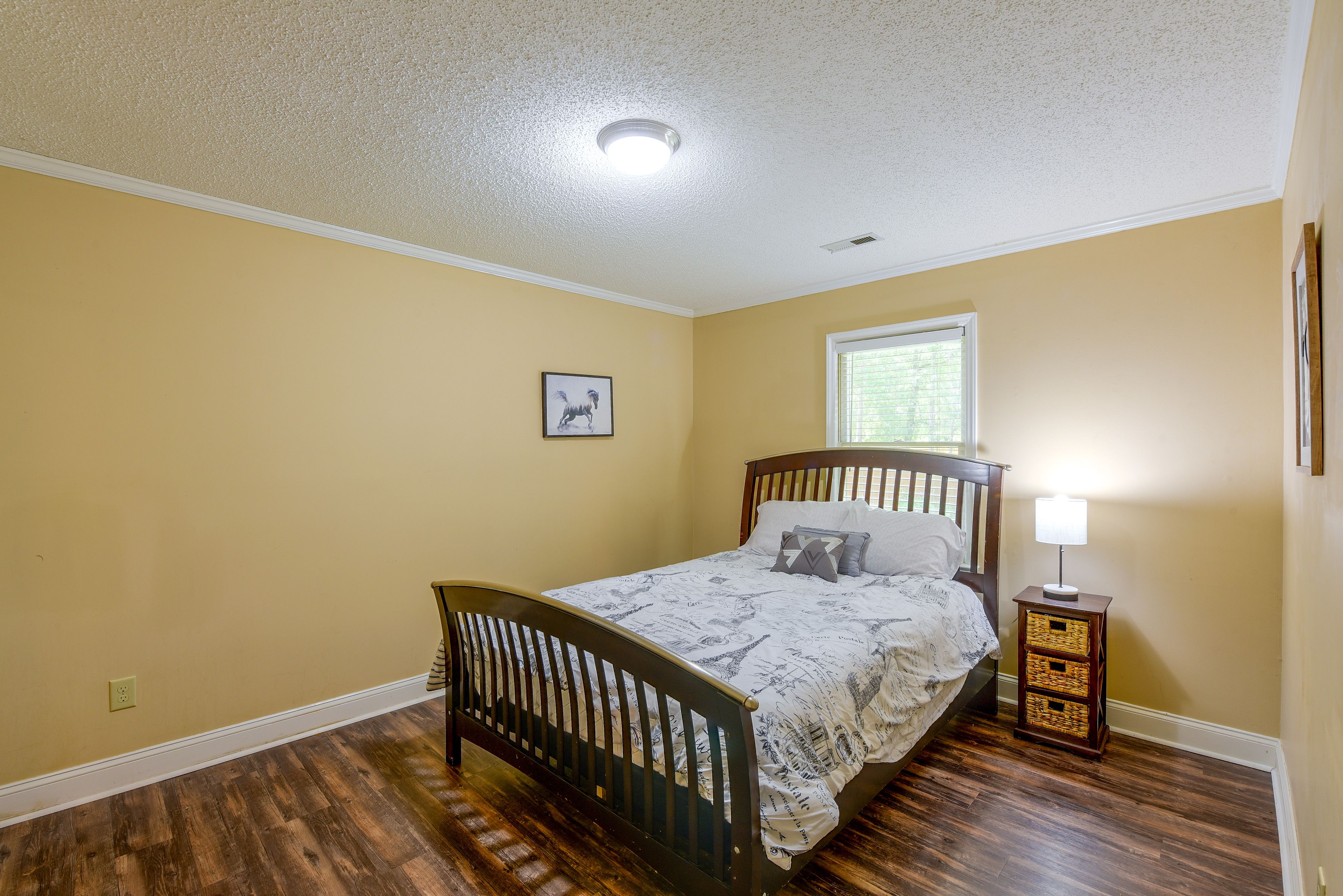 Bedroom 2 | Queen Bed