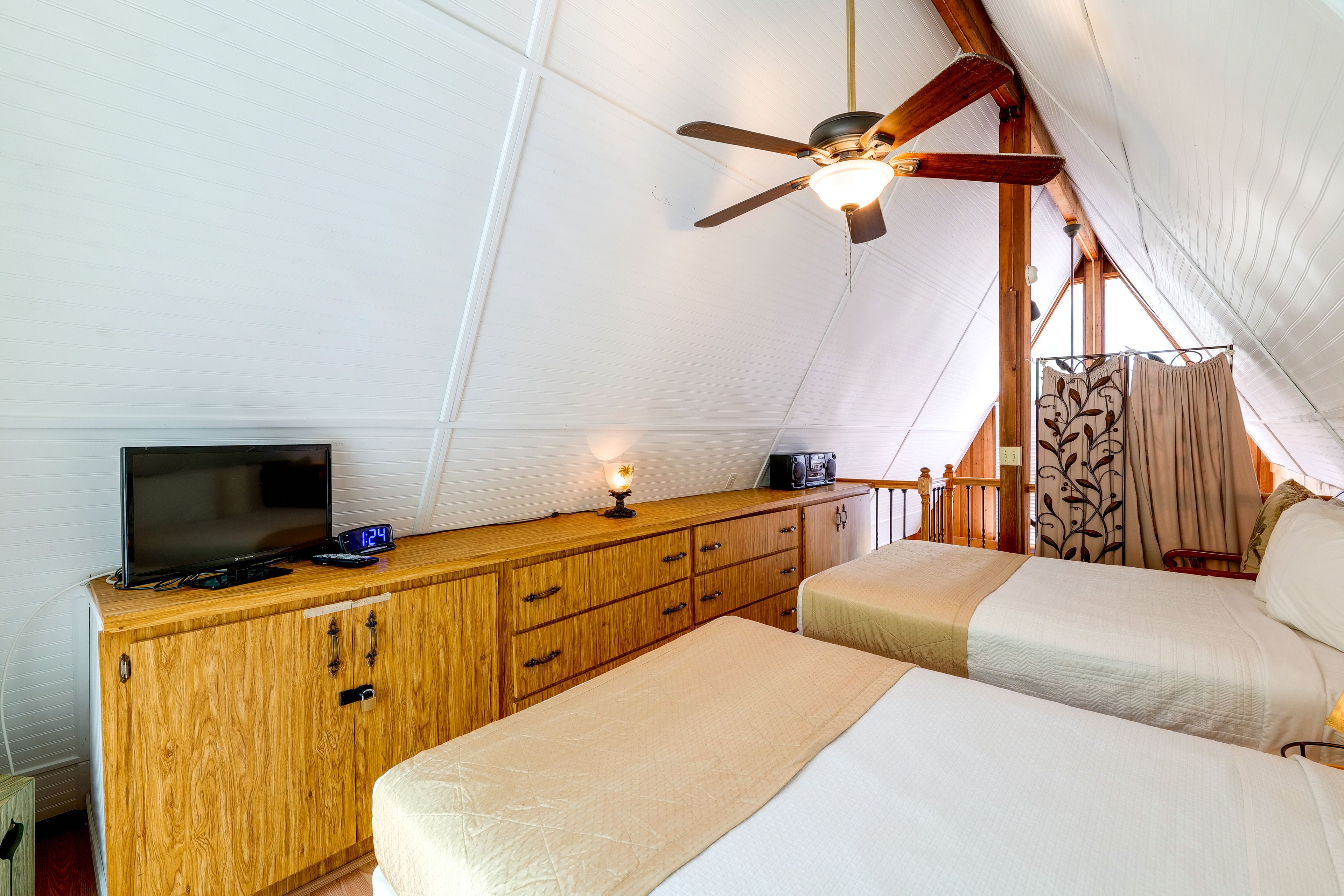 Bedroom 2 (Loft) | 2 Full Beds | 2nd Level