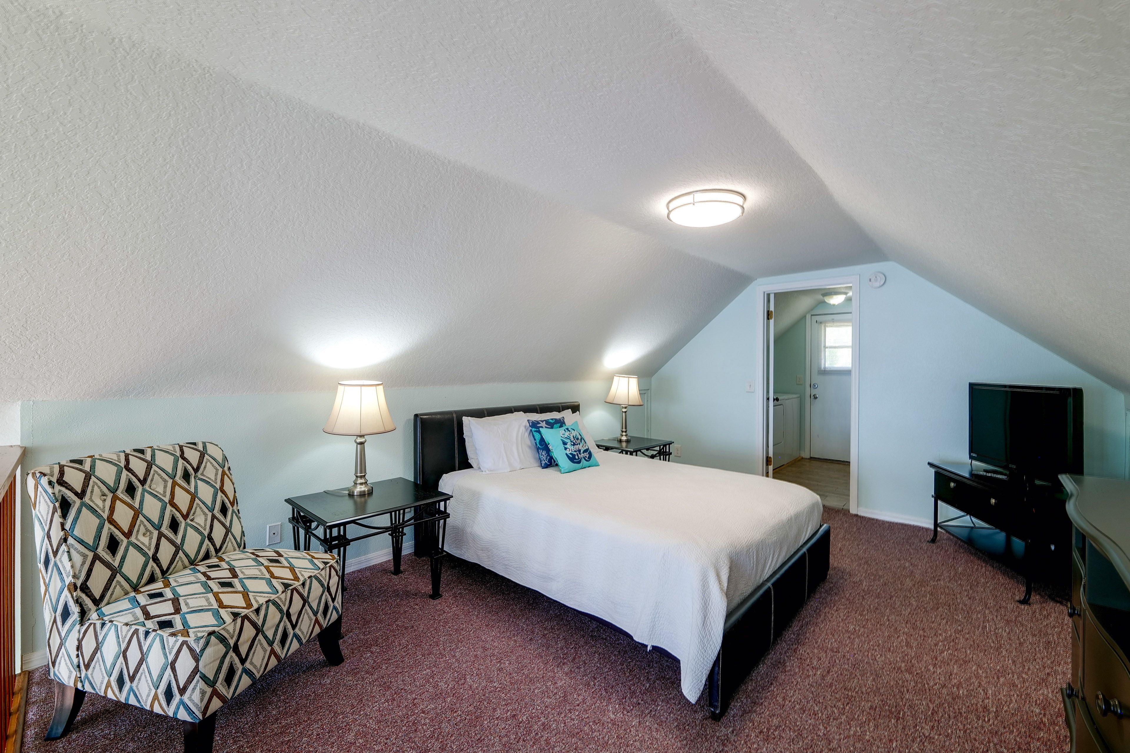 Bedroom | Loft | Queen Bed | 2nd Floor
