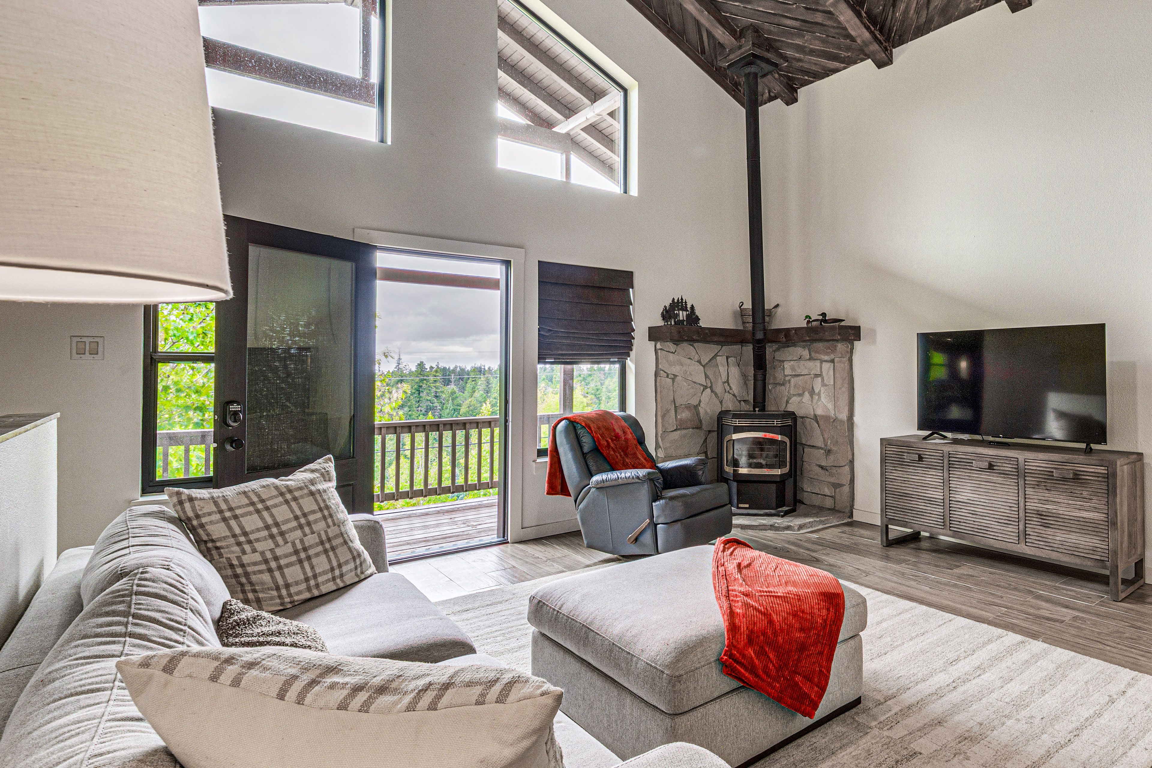 Living Room | Smart TV | 2nd Floor