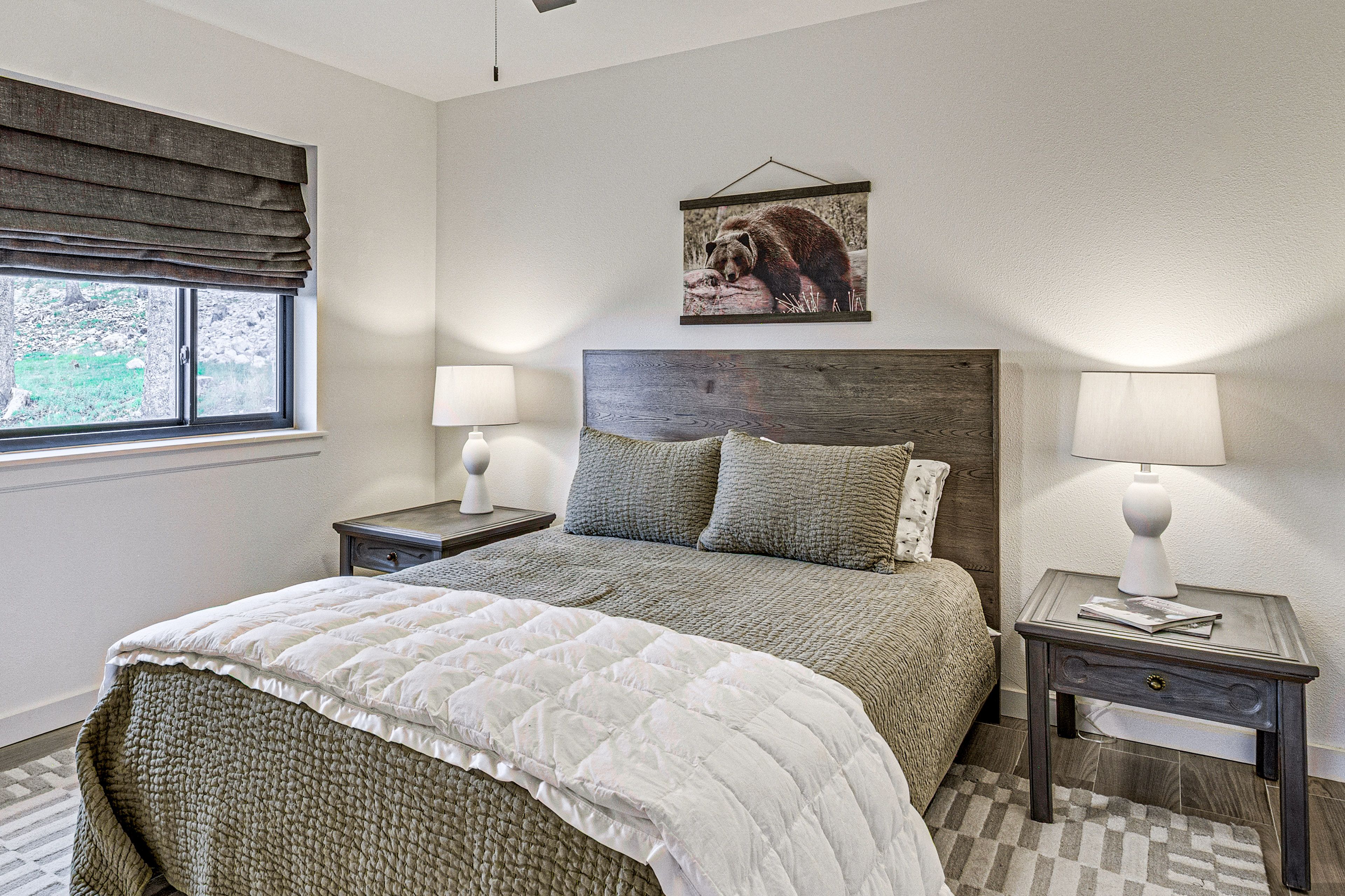 Bedroom | Queen Bed | 2nd Floor