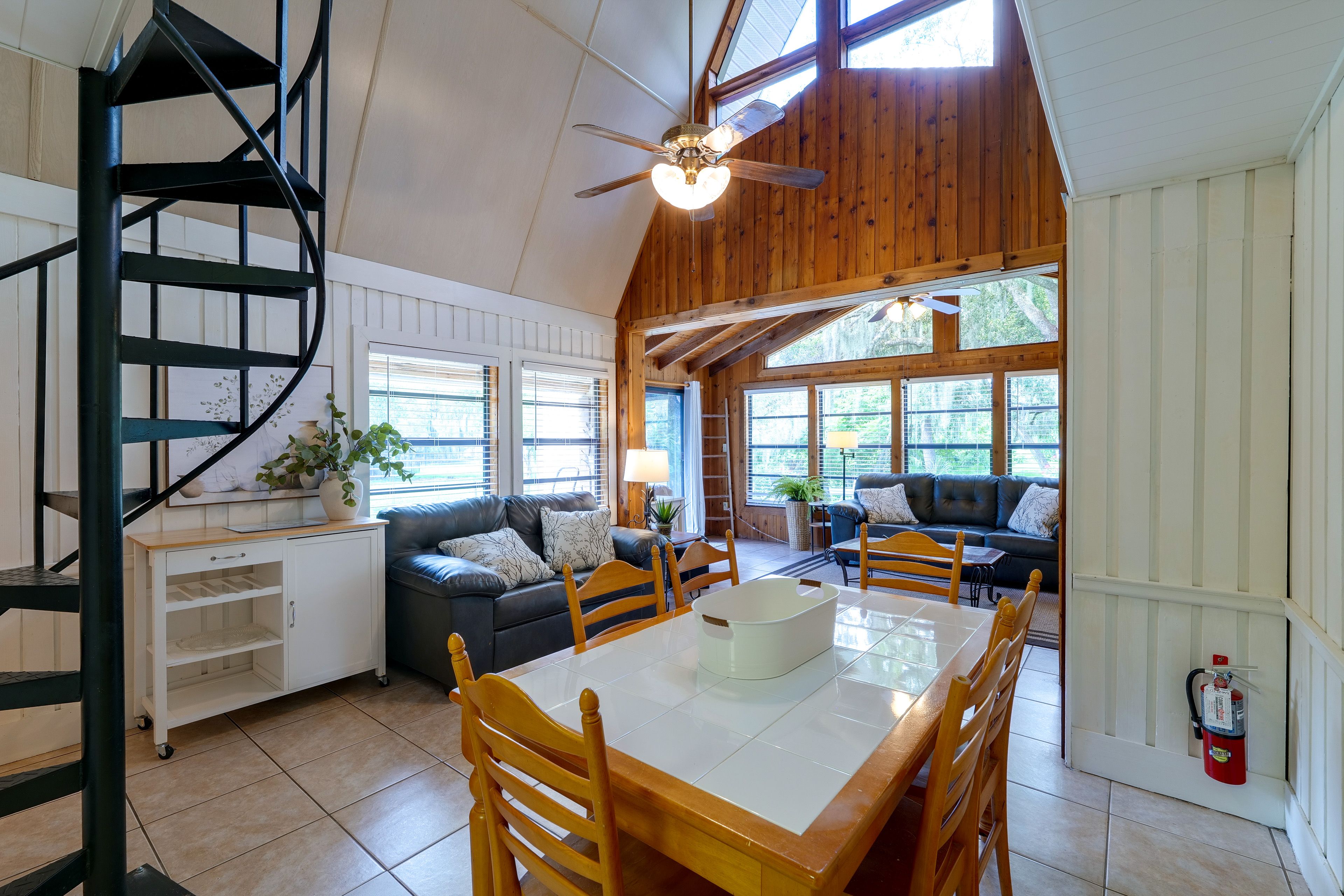 Interior | 2-Story Home