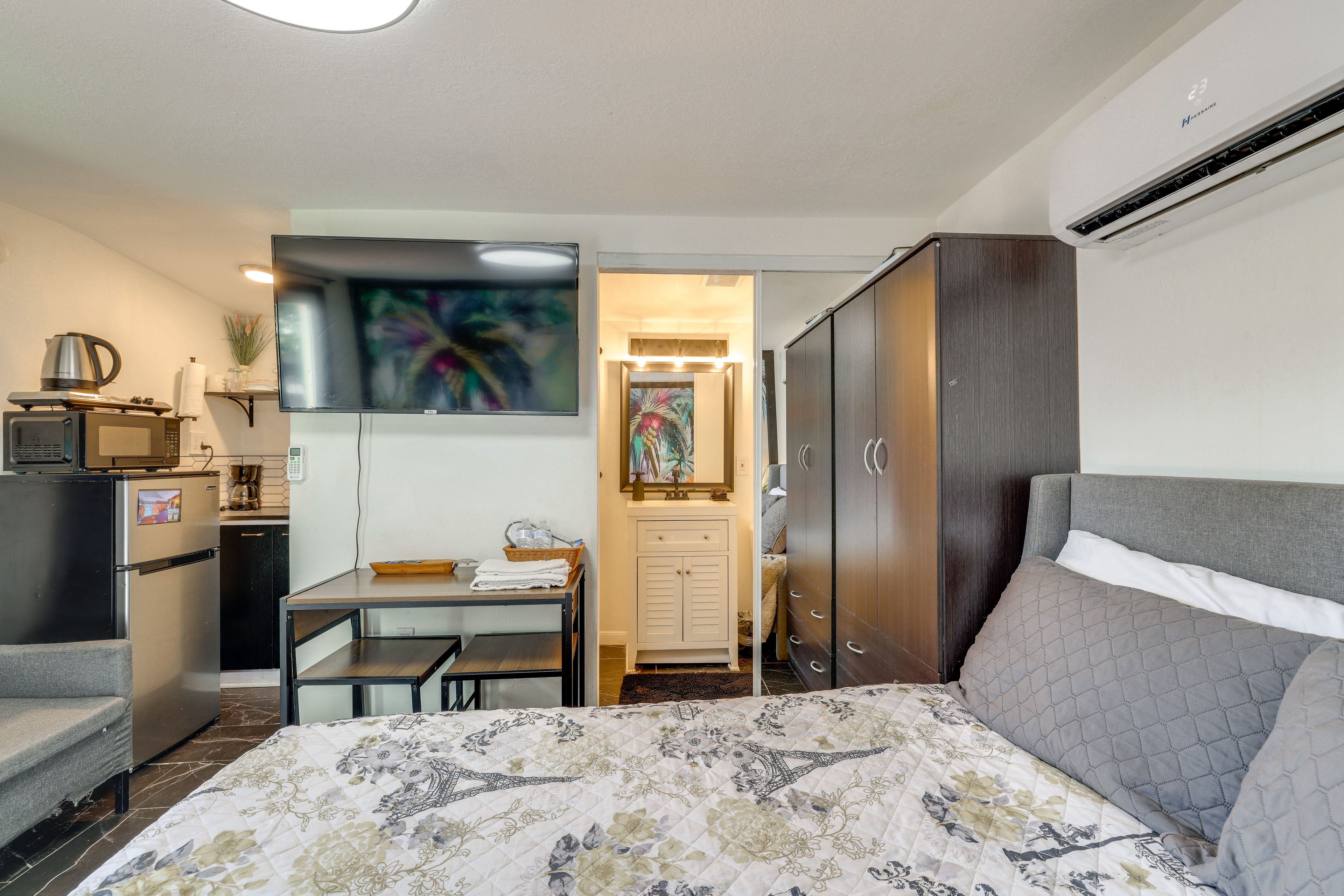 Kitchenette
