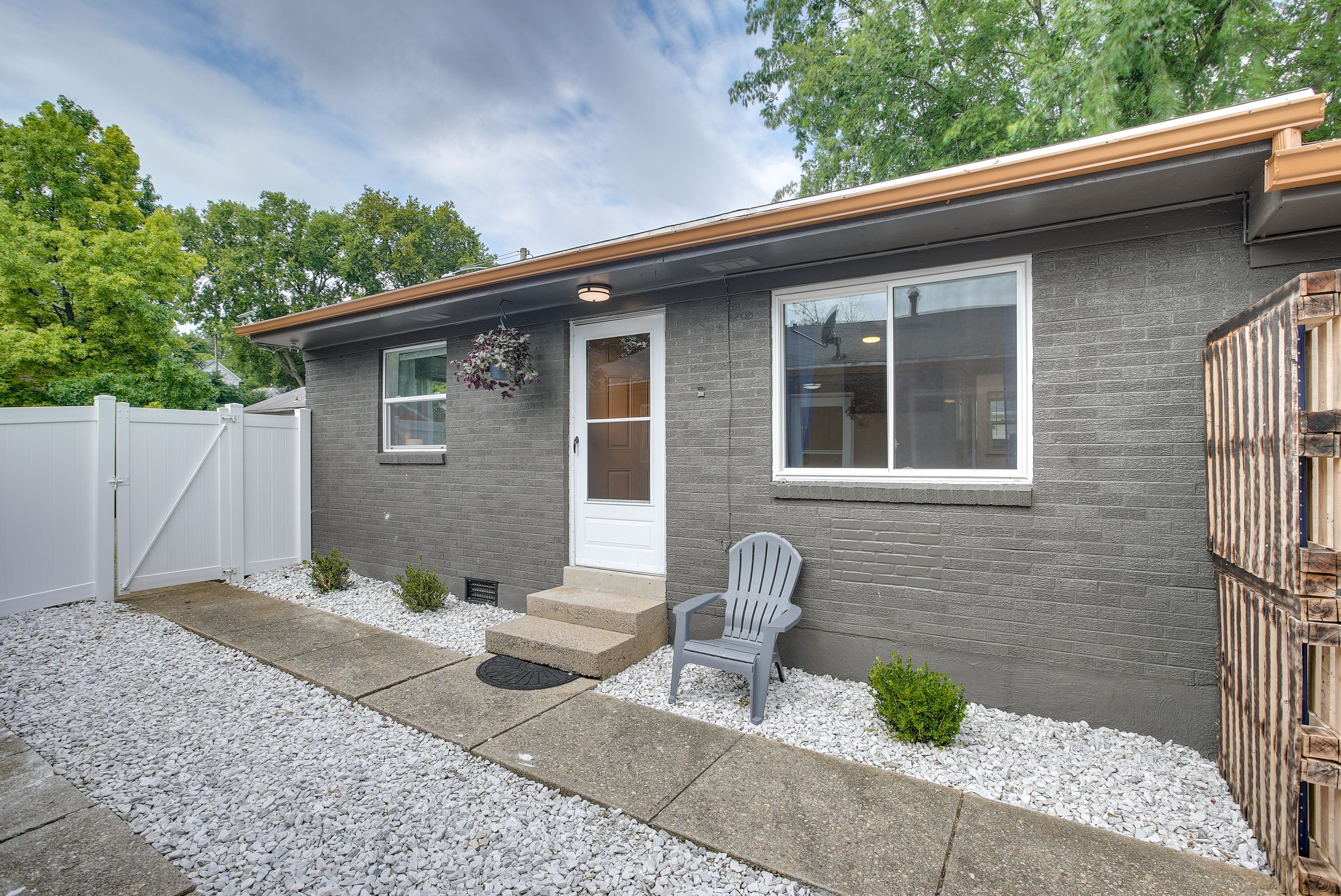 Gem City Getaway | Exterior