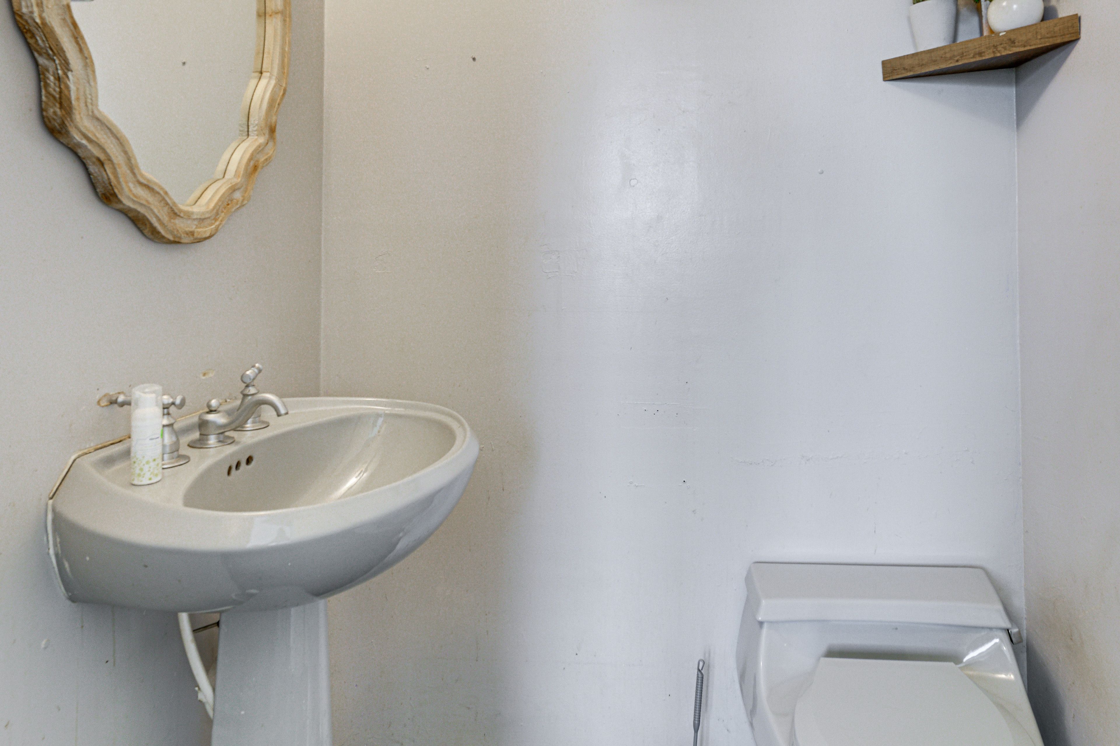 Half Bathroom | 1st Floor