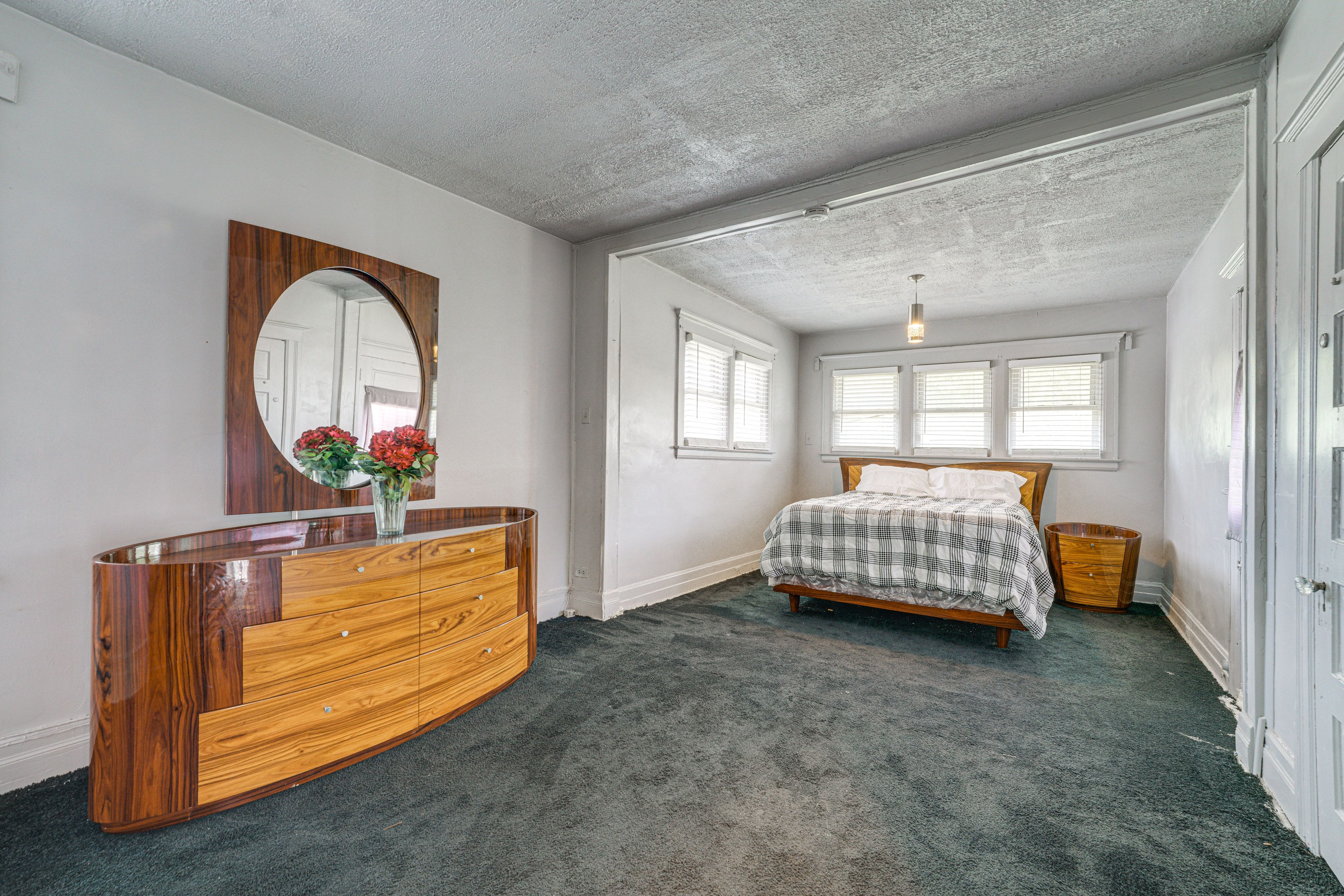 Bedroom 1 | 2nd Floor | Queen Bed