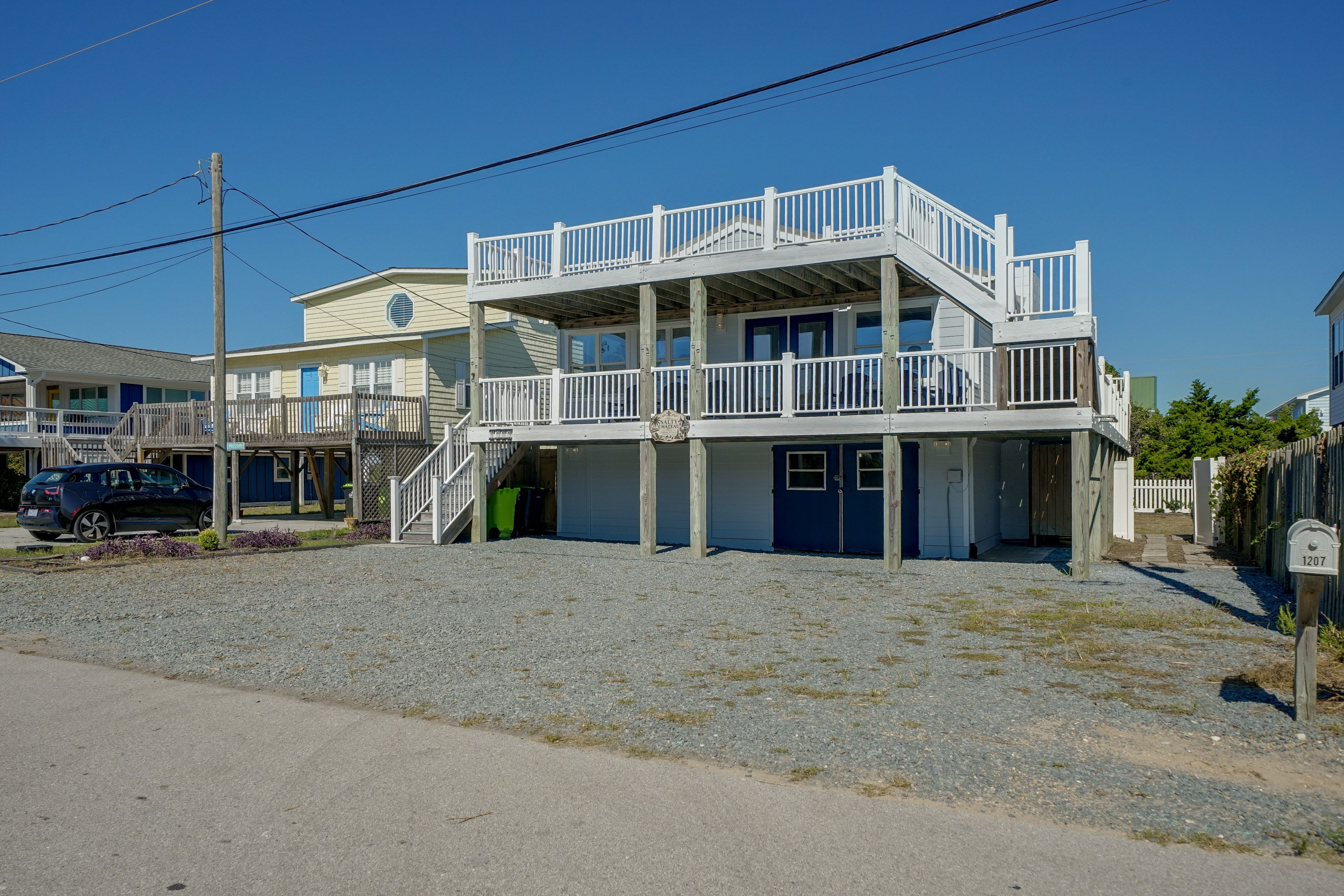 Exterior | Parking | Shared Driveway (3 Vehicles)