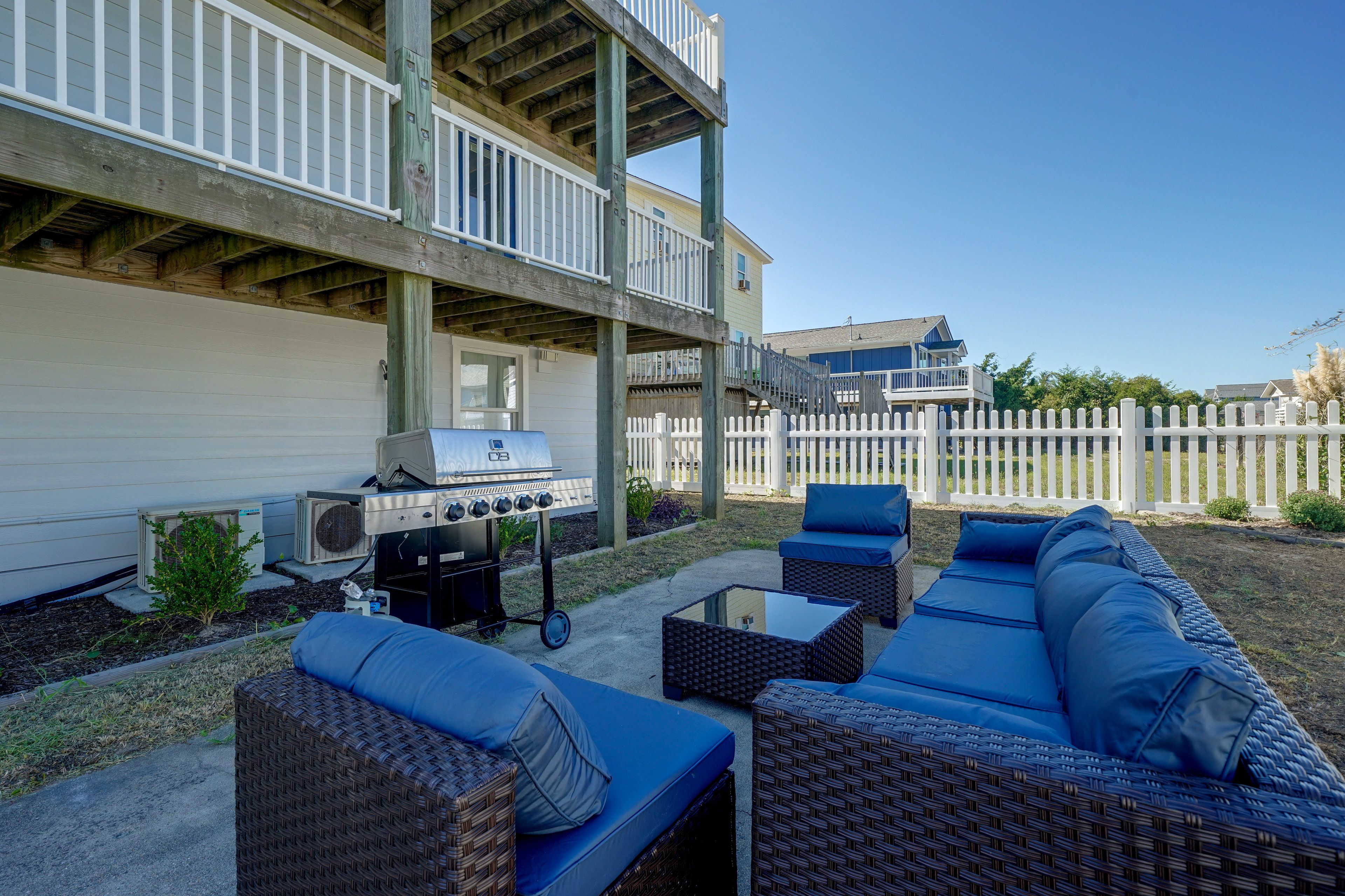 Shared Backyard | Gas Grill