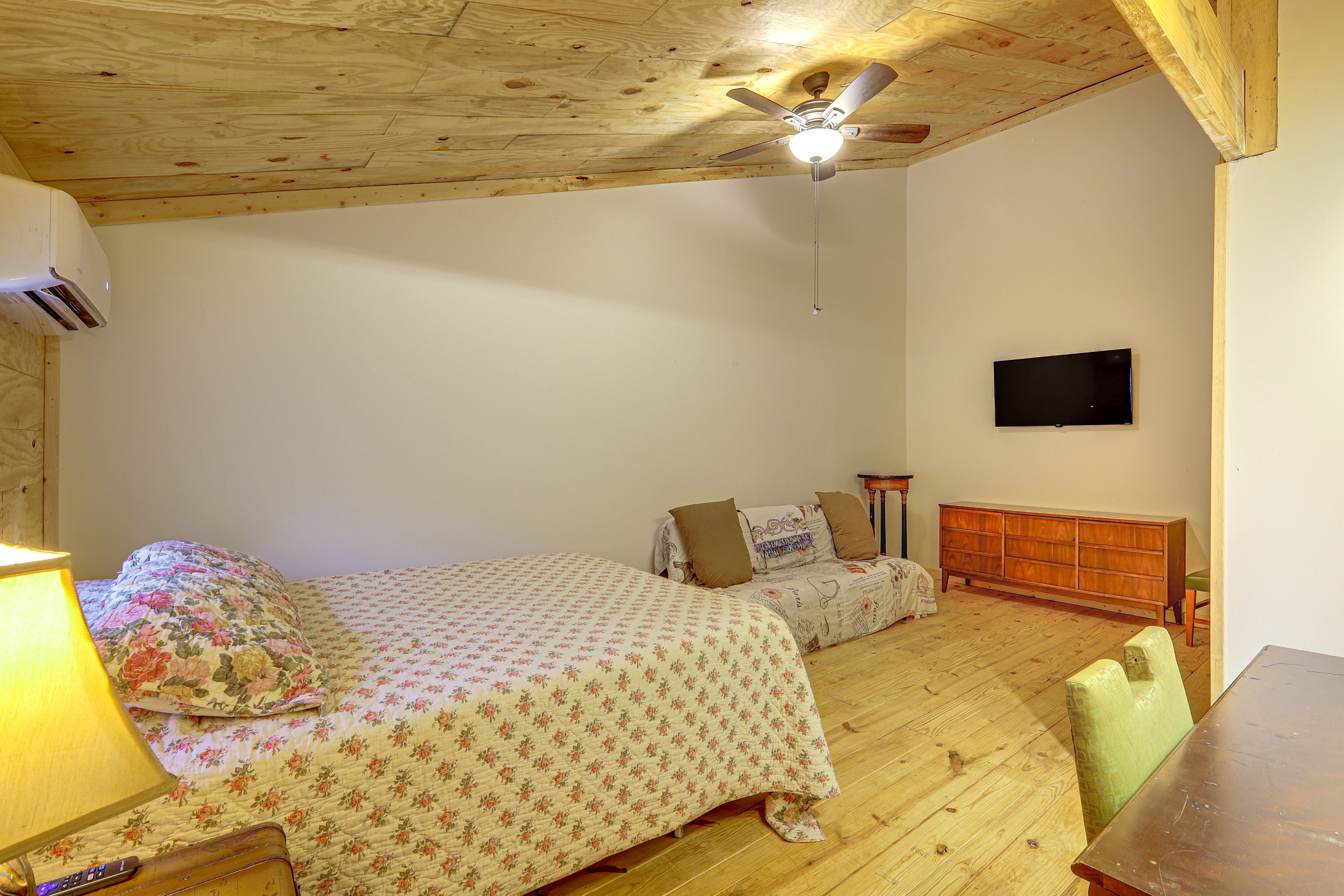 Bedroom 2 | Queen Bed | Full Sleeper Sofa | 2nd Floor