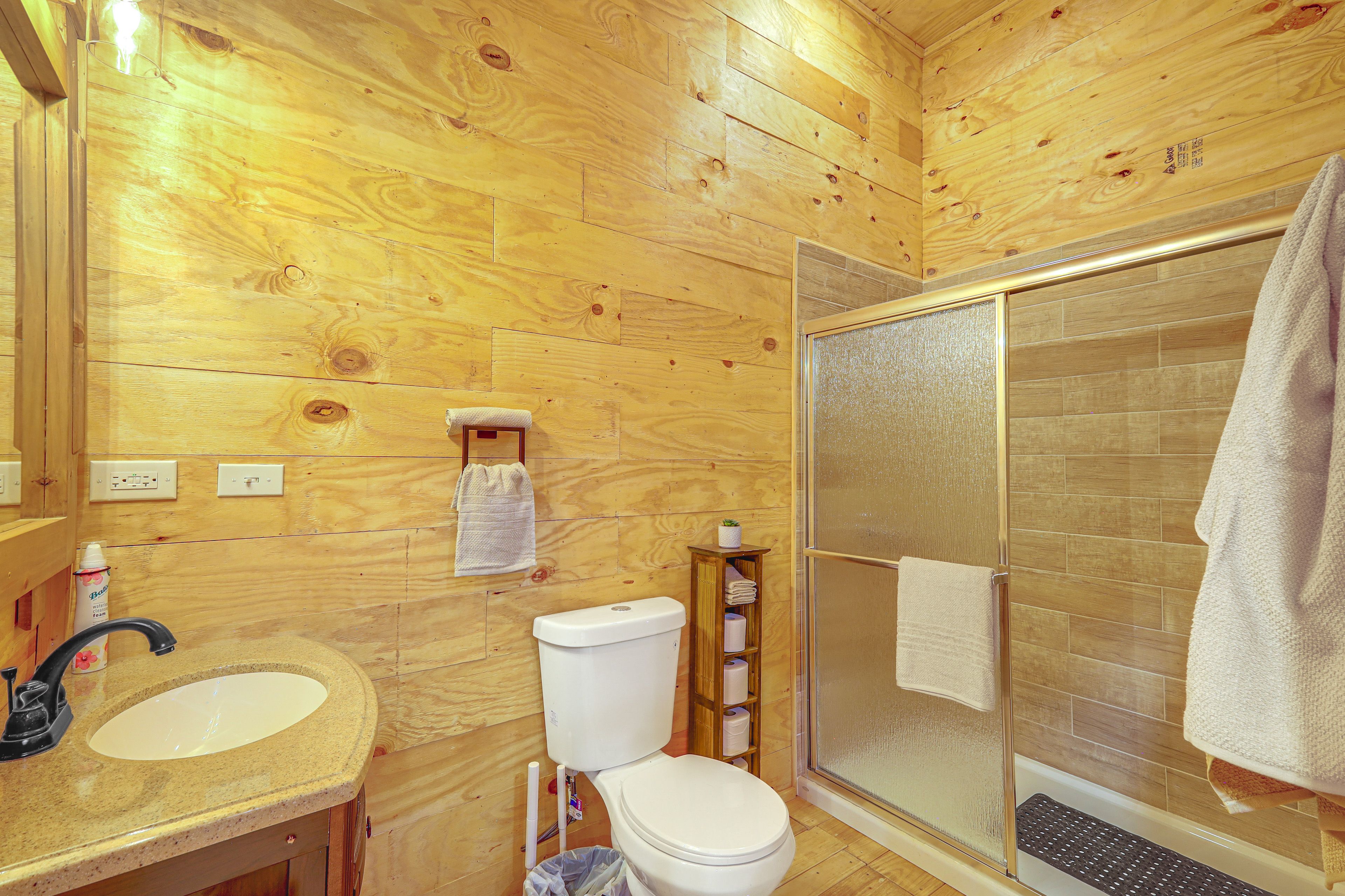 Bathroom | 2nd Floor