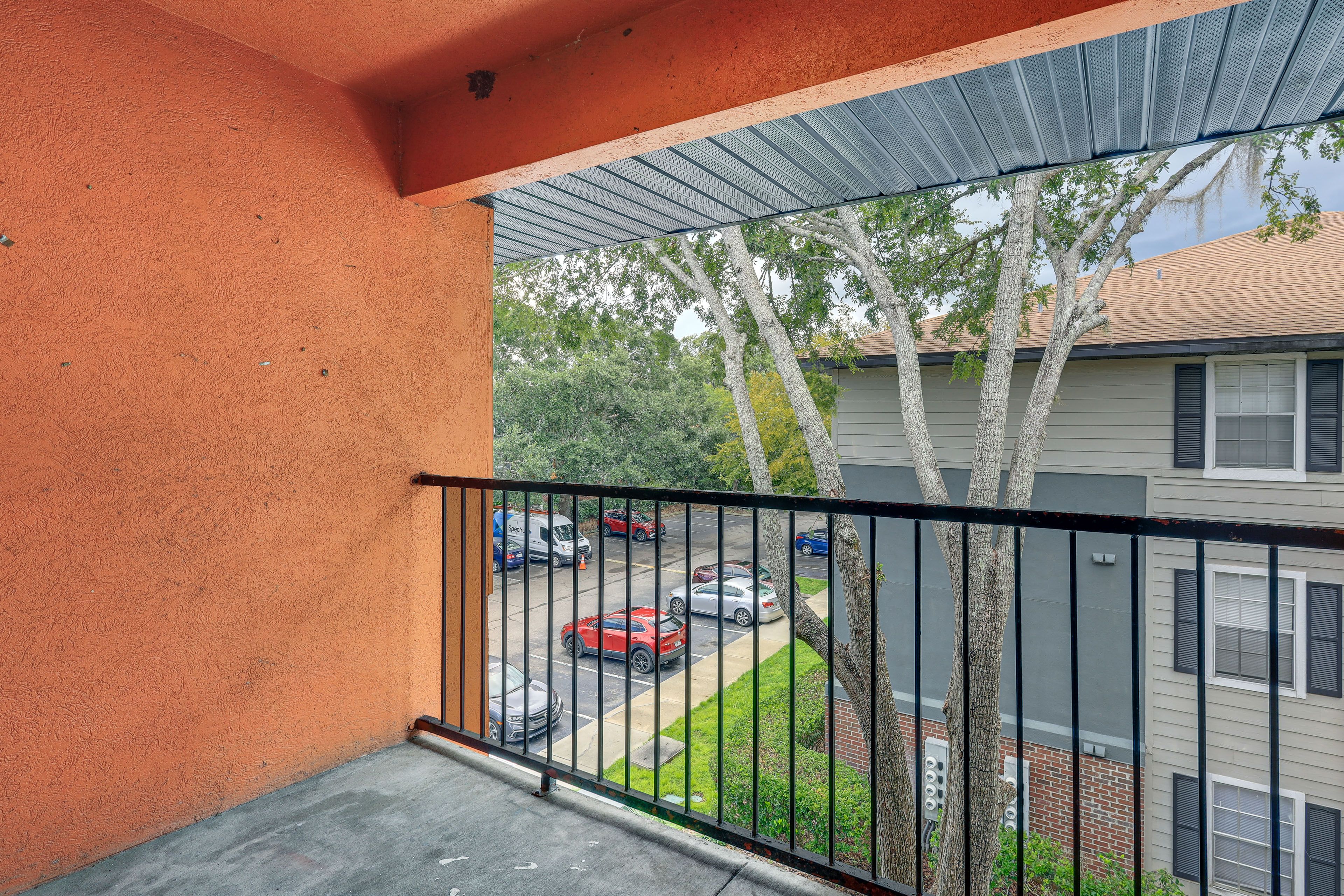 Parking | Surface Lot (2 Vehicles)