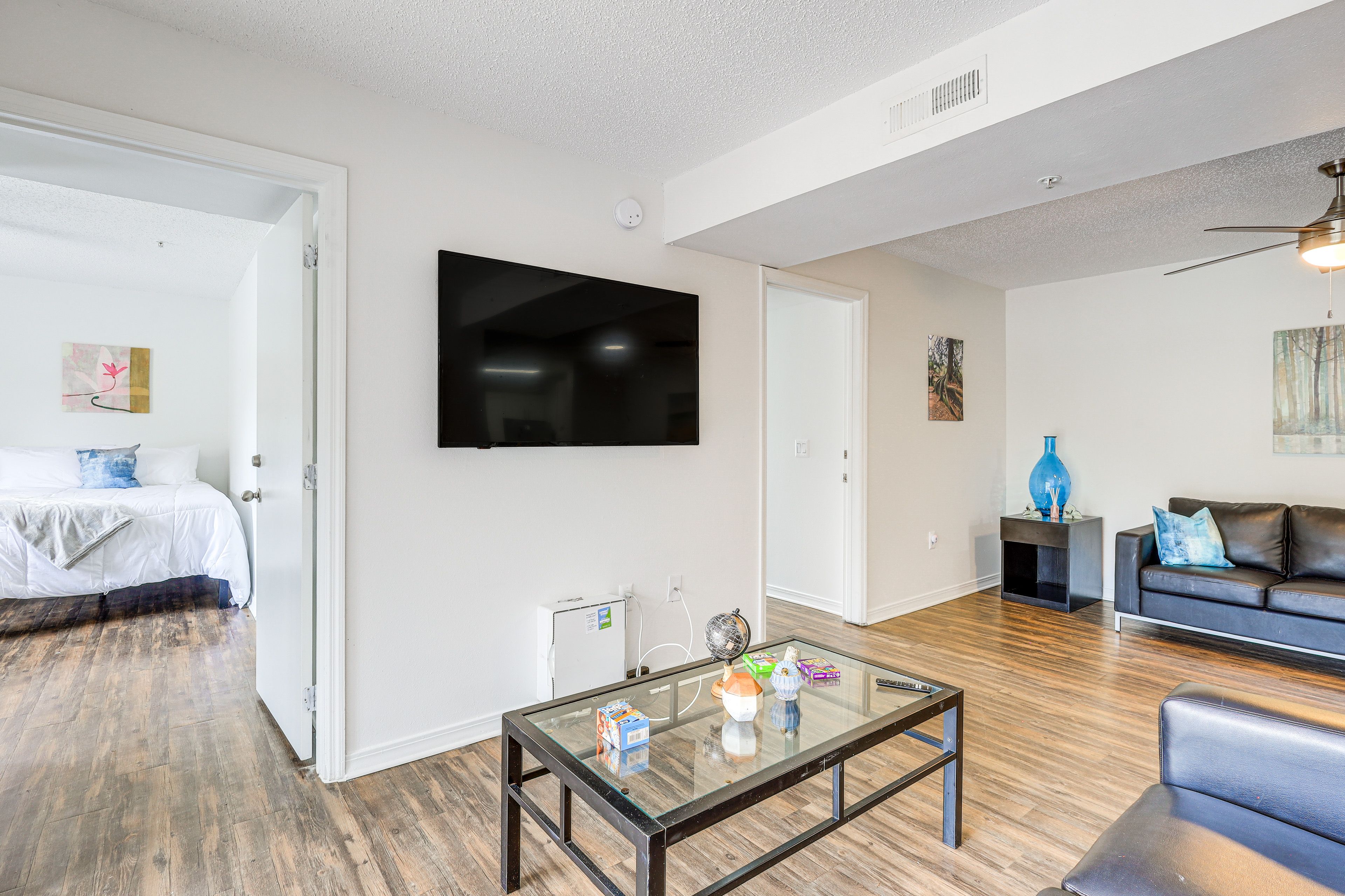 Living Room | Smart TV