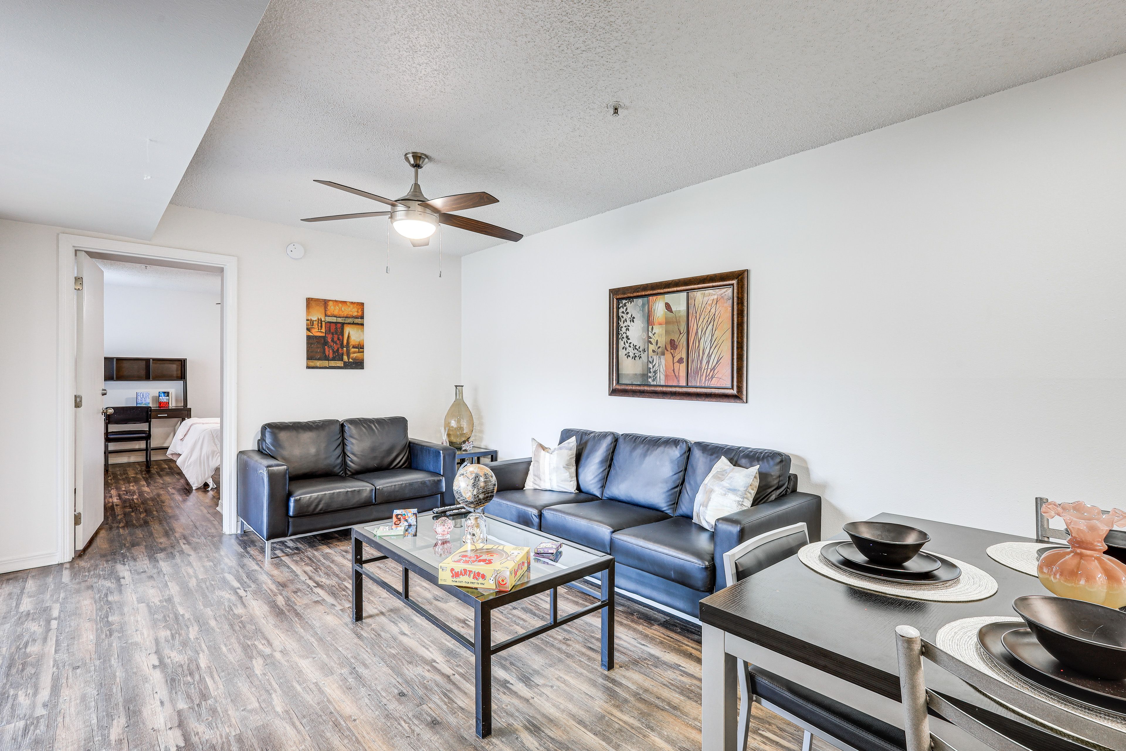 Living Room | Smart TV