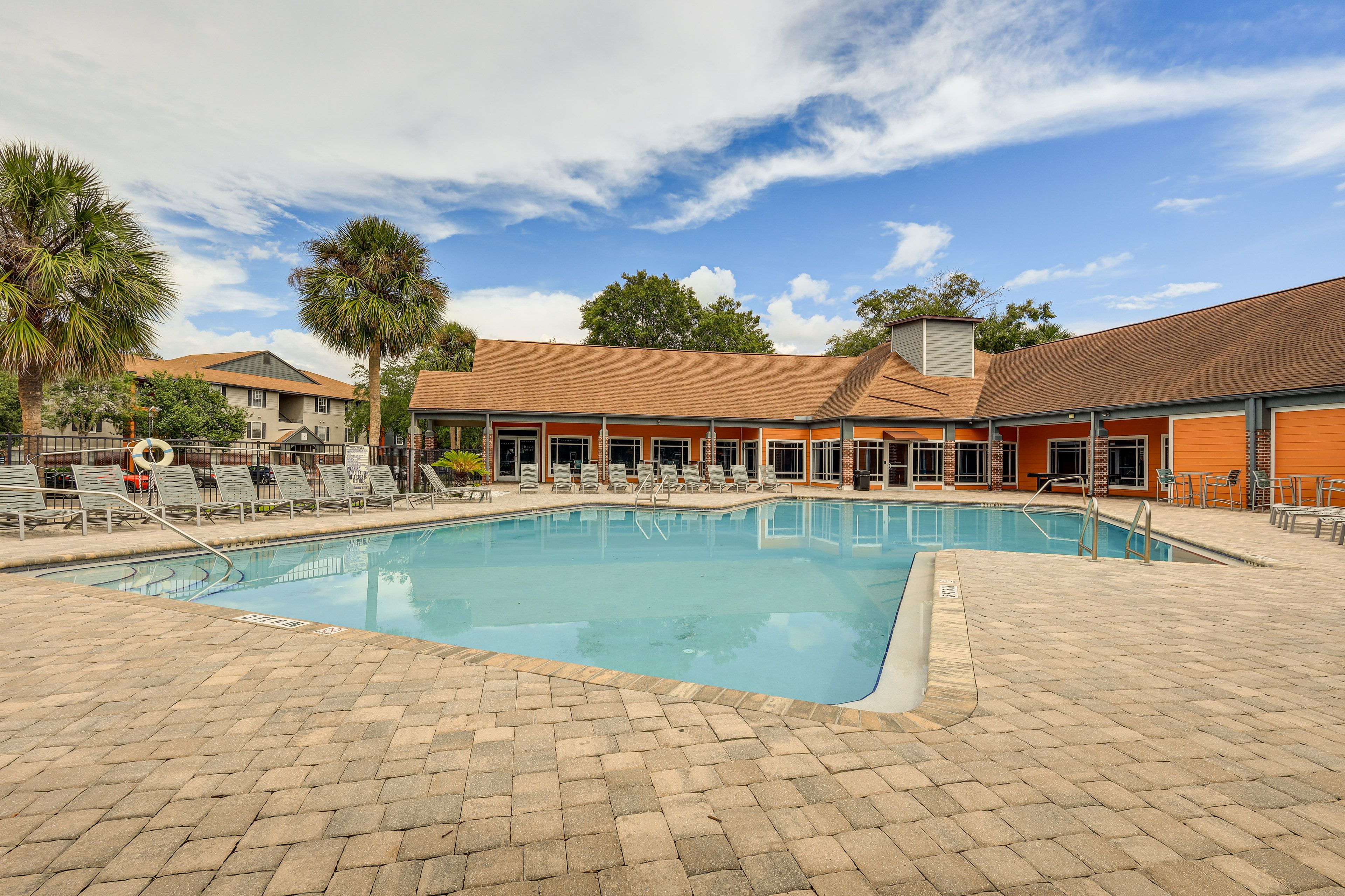 Lexington Crossing Community Amenities
