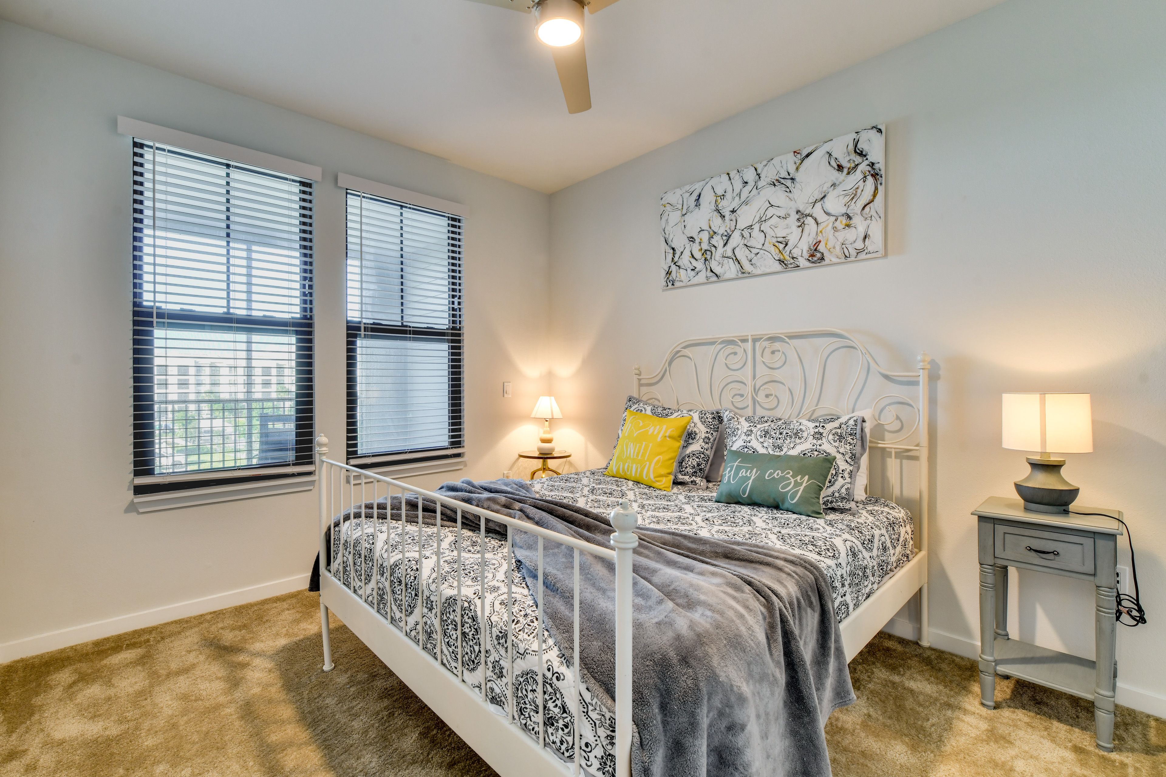 Bedroom 2 | Queen Bed