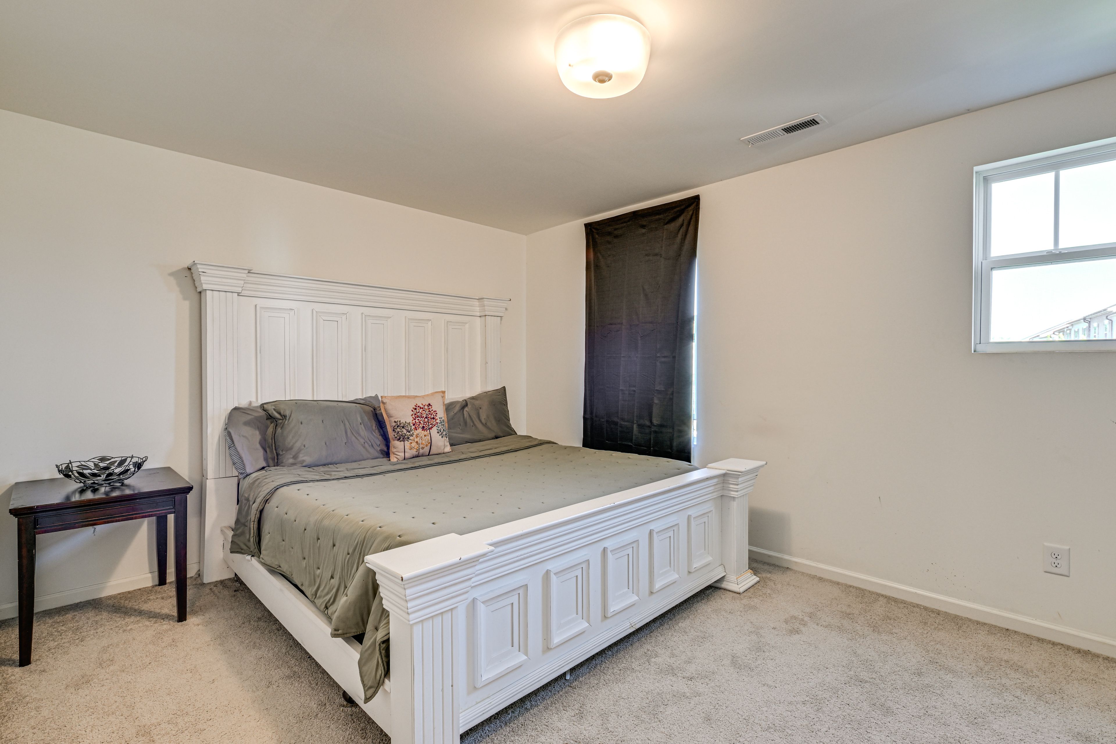 Bedroom 1 | King Bed | 2nd Floor