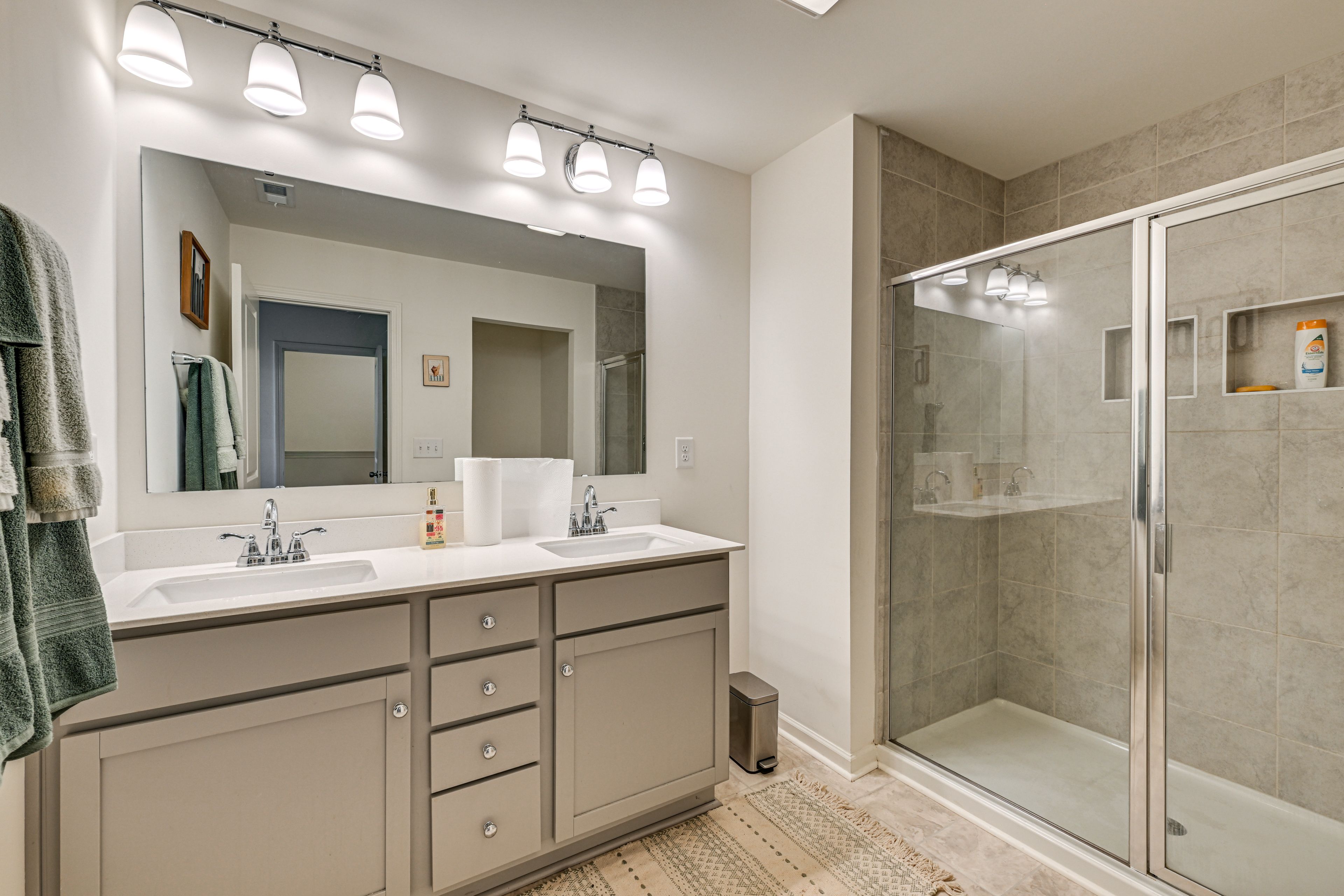En-Suite Bathroom | 2nd Floor