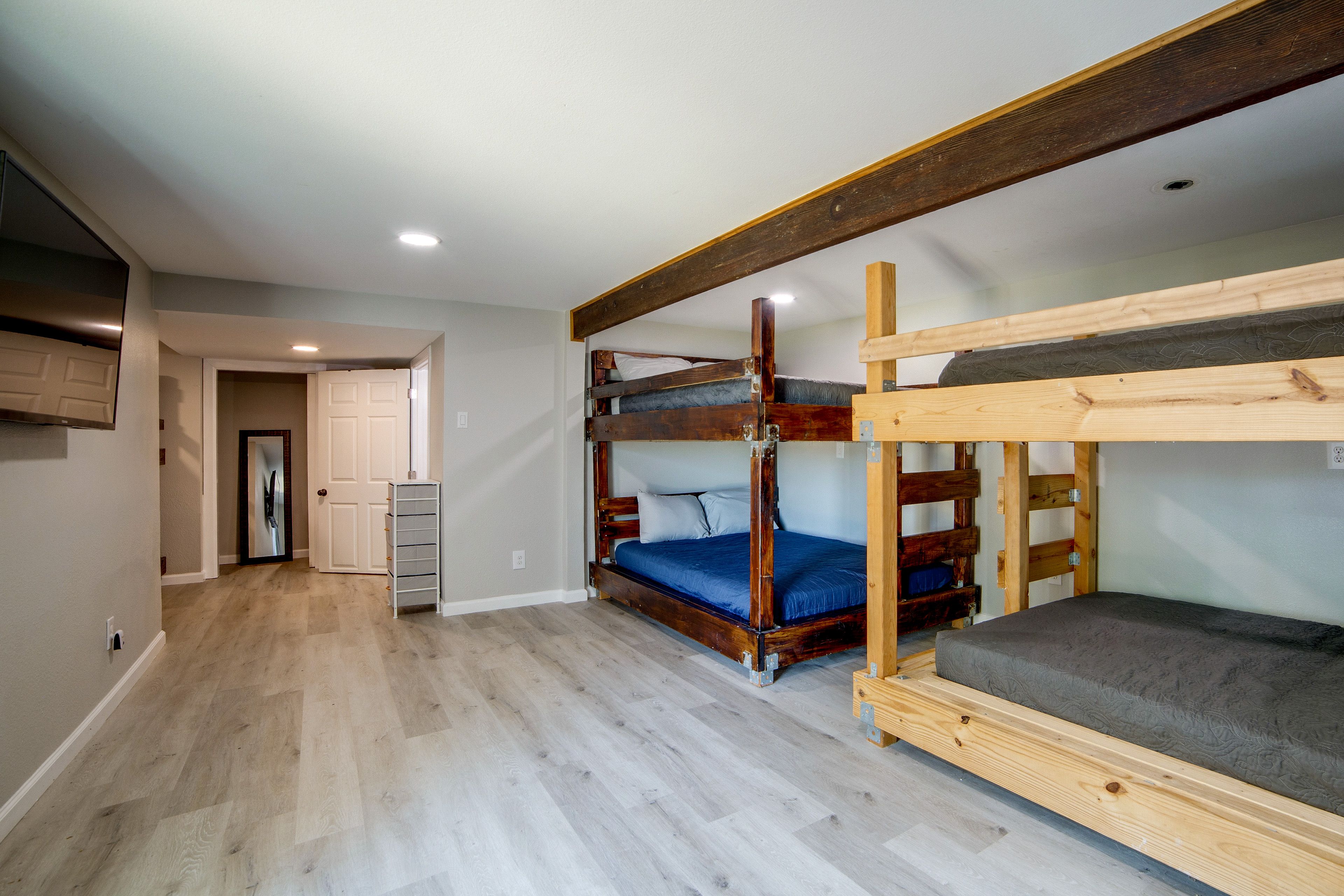 Bedroom | 2 Queen Bunk Beds | Full Bunk Bed | Smart TV