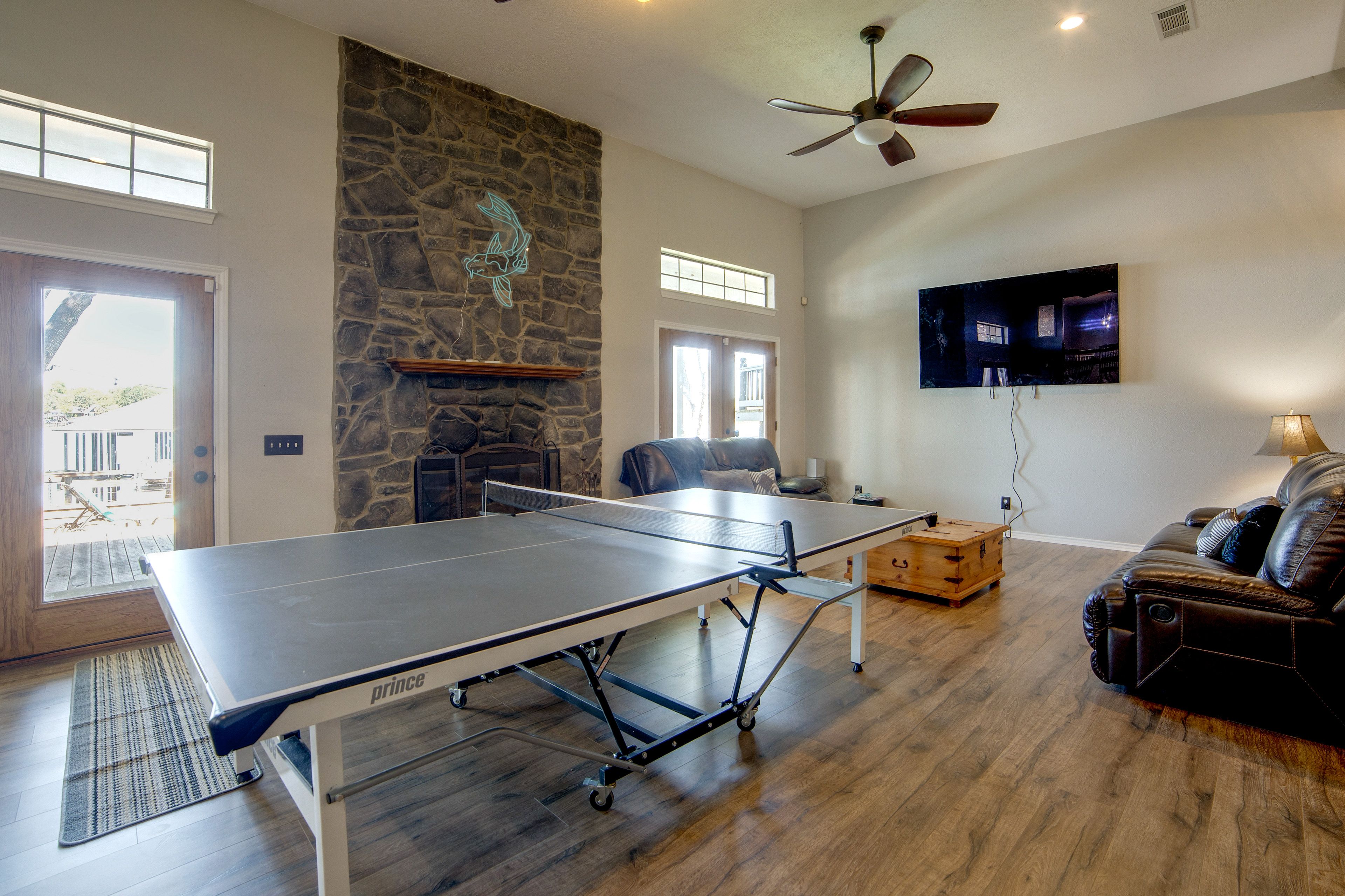 Living Room | Ping-Pong Table | Smart TV