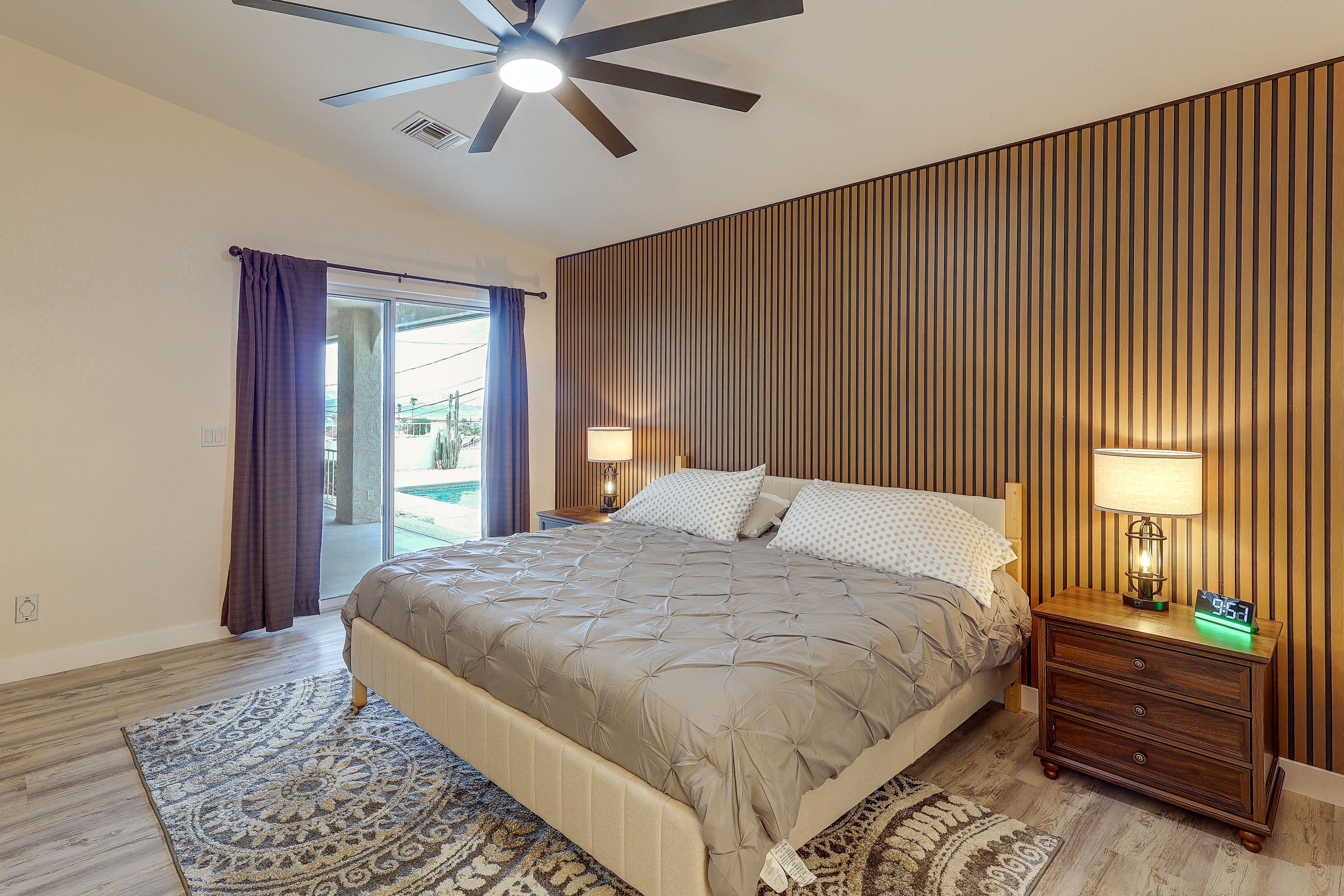 Bedroom 1 | King Bed