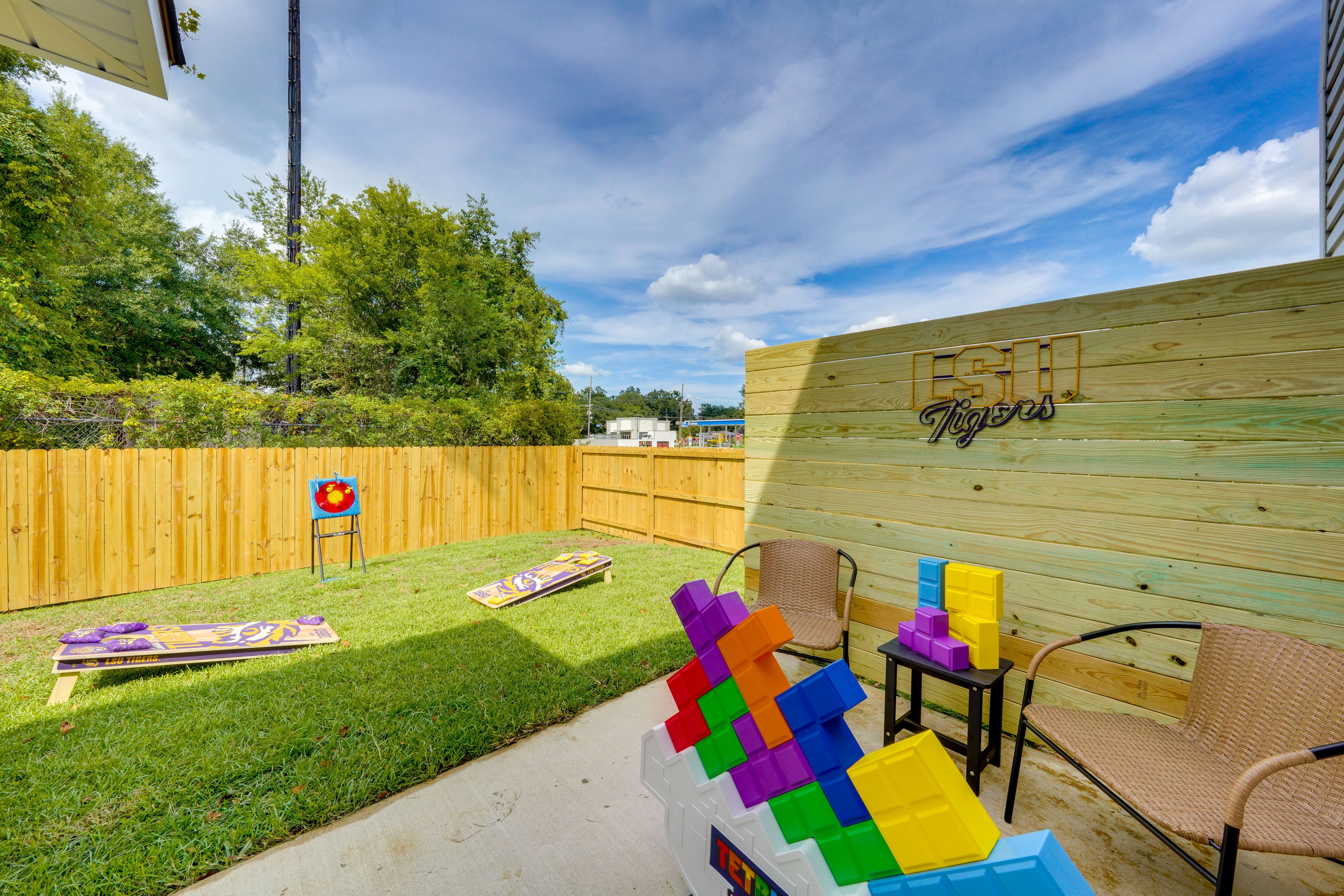 Private Patio & Yard