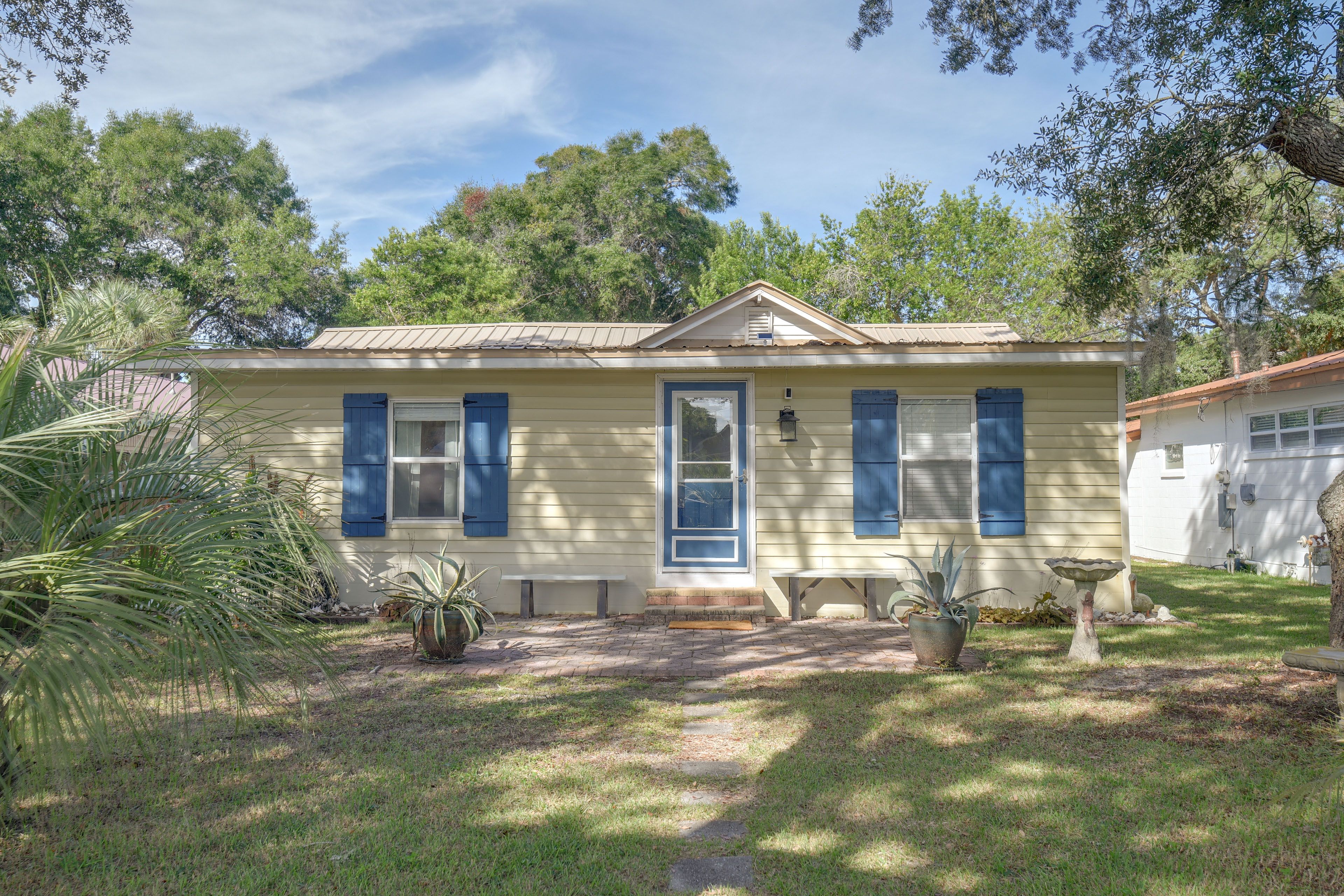 Fort Walton Beach Vacation Rental | 3BR | 2BA | 3 Stairs Required | 1,500 Sq Ft